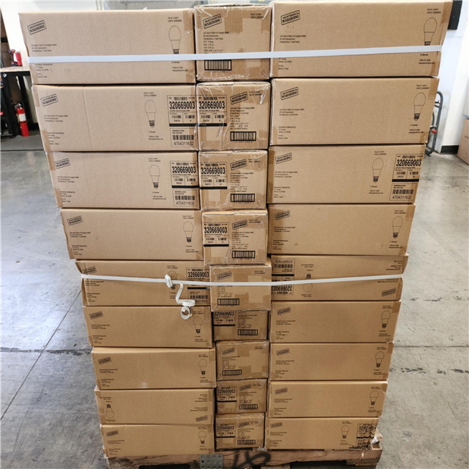Phoenix Location NEW LED Bulb A19 5000K, 60 Watt Replacement 120V 840 Lumens 8 Bulbs/Pack (108 Packs)
