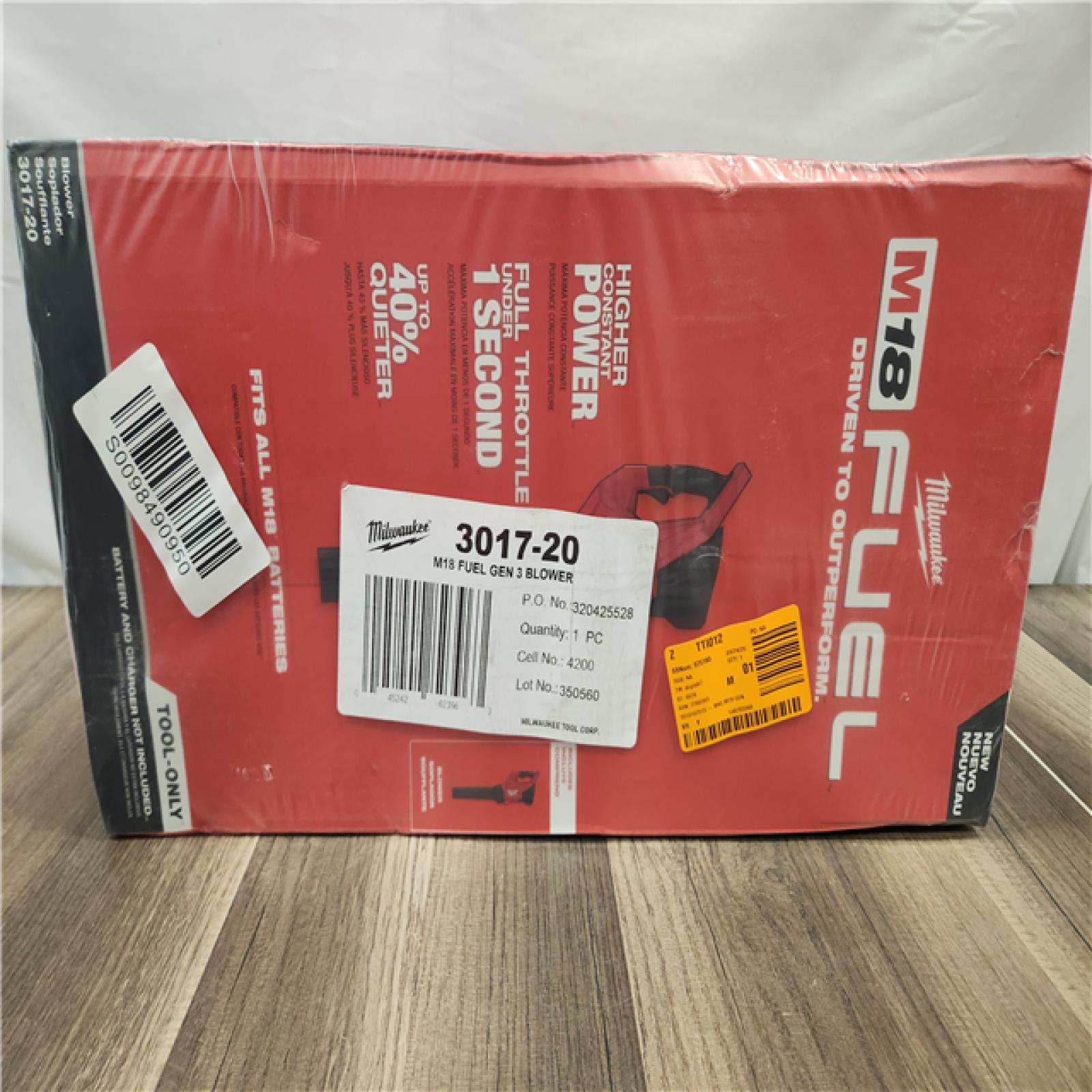 NEW- Milwaukee M18 FUEL 18V Lithium-Ion Brushless Cordless Handheld Blower (Tool-Only)