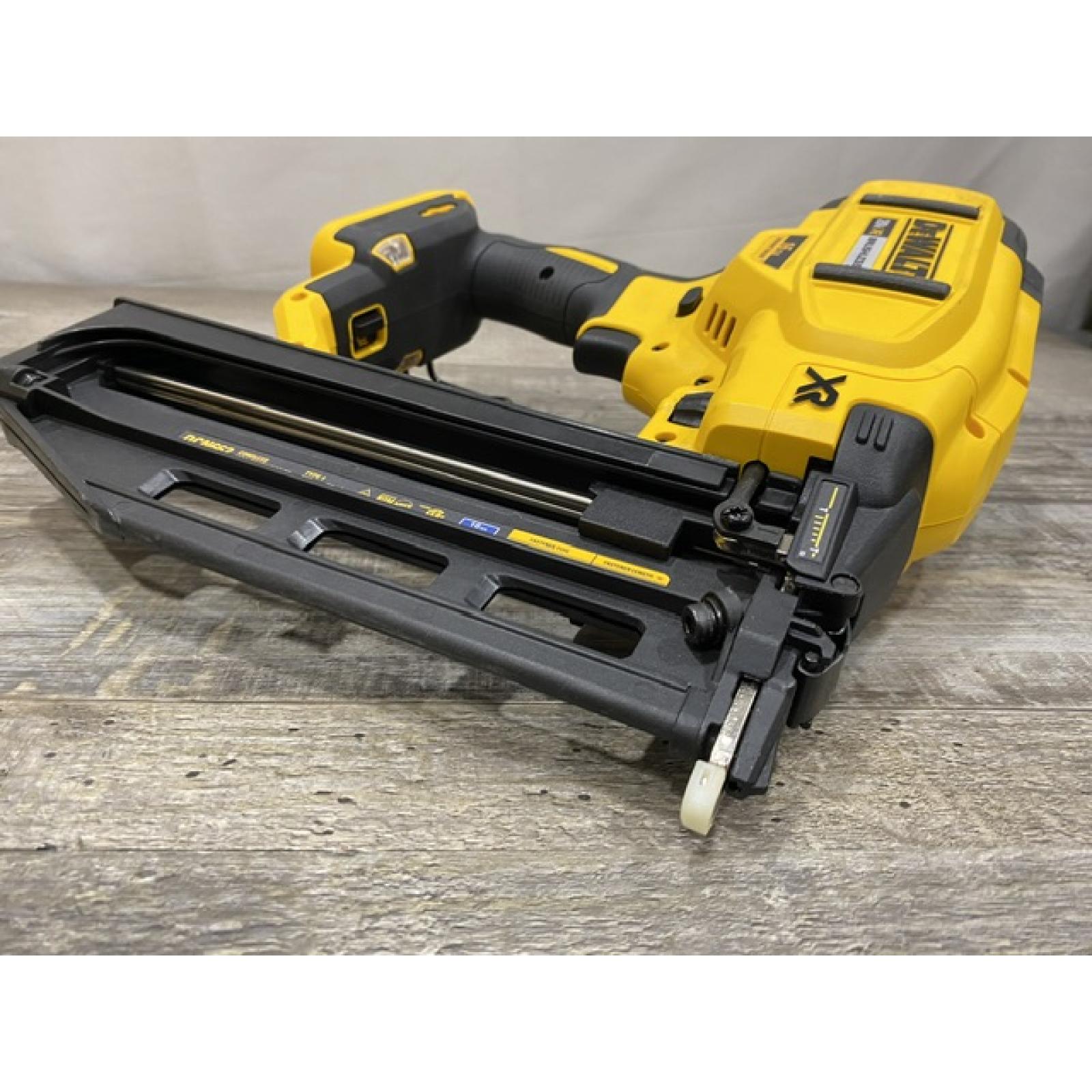 AS-IS DEWALT 20V MAX XR 16-Gauge Lithium-Ion Cordless Finish Nailer (Tool Only)