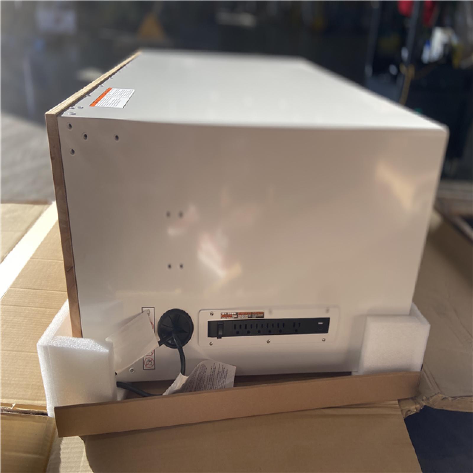 DALLAS LOCATION - Husky Tool Storage 46 in. W x 18 in. D 9-Drawer Gloss White Mobile Workbench Cabinet