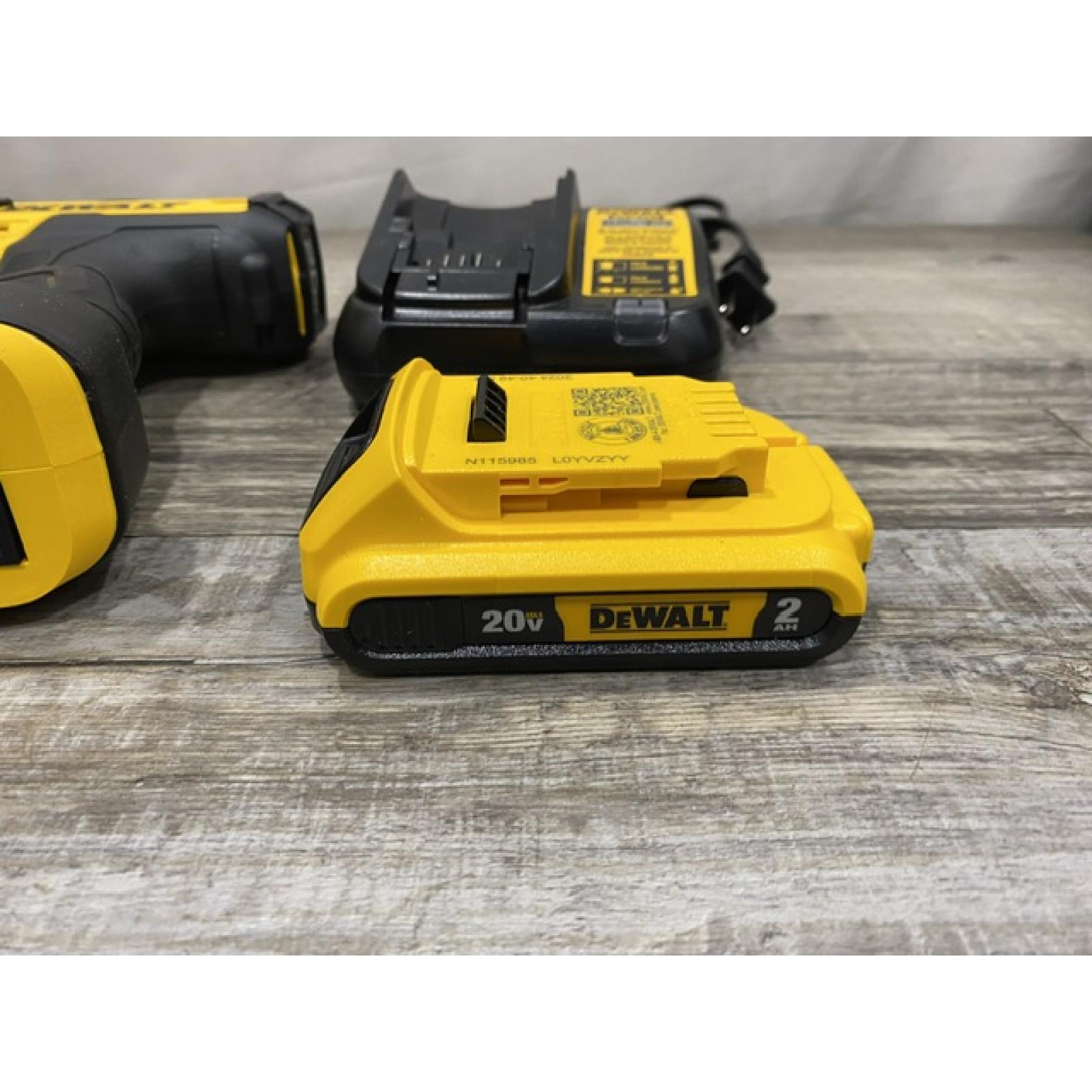AS-IS DEWALT 20V MAX Cordless Battery Powered Pruner Kit