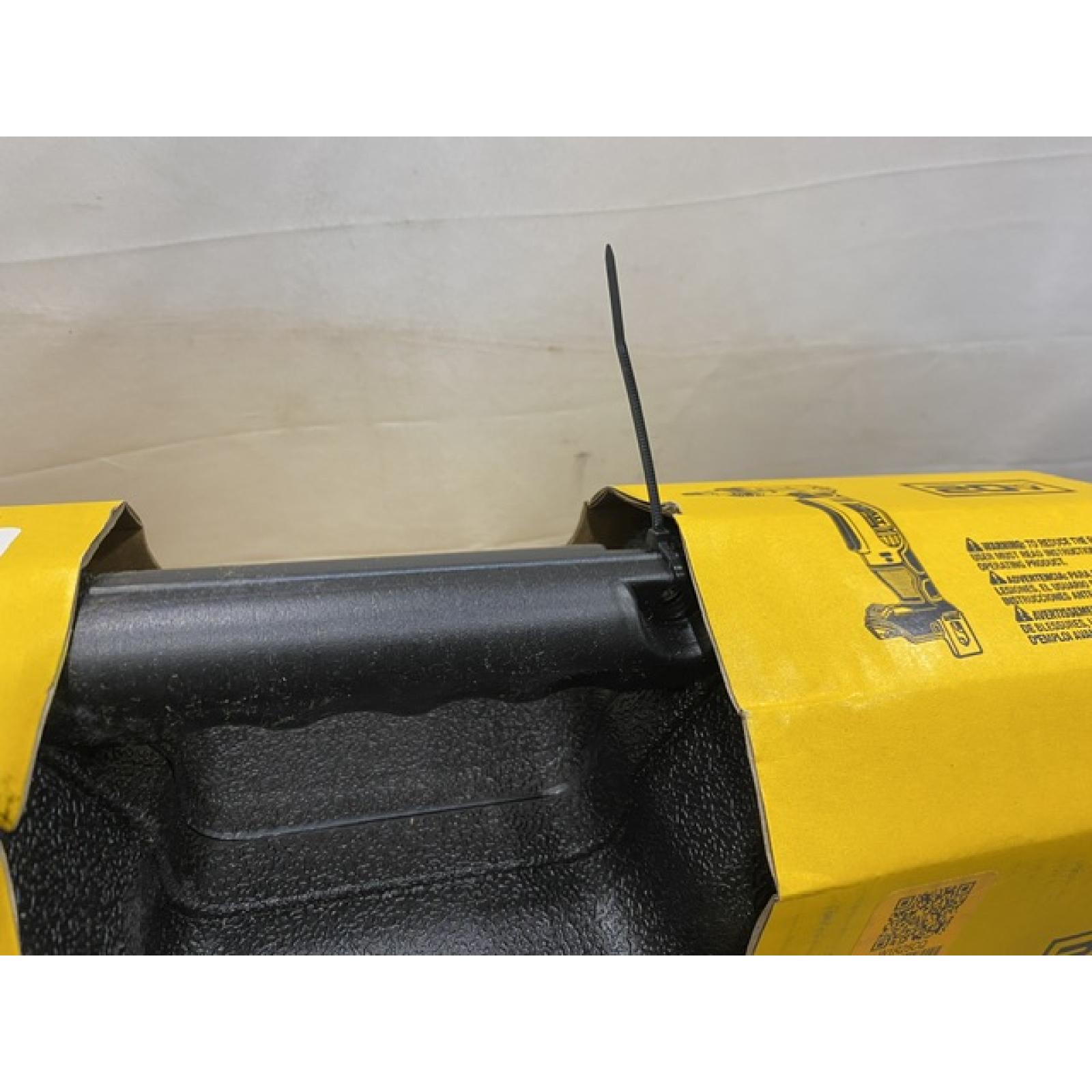 NEW - DEWALT 20V MAX Cordless 1 in. PEX Expansion Tool Kit