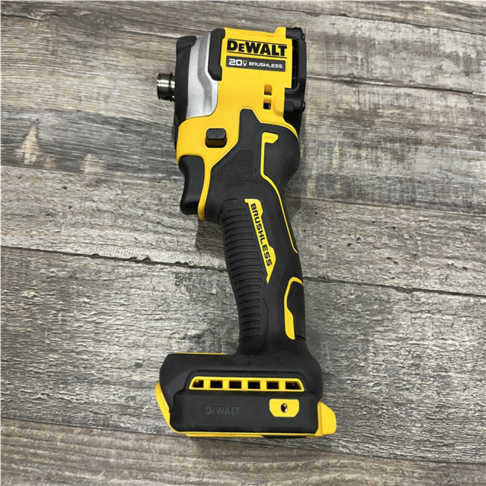 AS-IS DEWALT ATOMIC 20V MAX Lithium-Ion Cordless 1/4 in. Brushless Impact Driver Kit