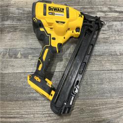 AS-IS DEWALT 20V MAX XR Lithium-Ion Cordless 2-1/2 in. 15-Gauge Finish Nailer Kit