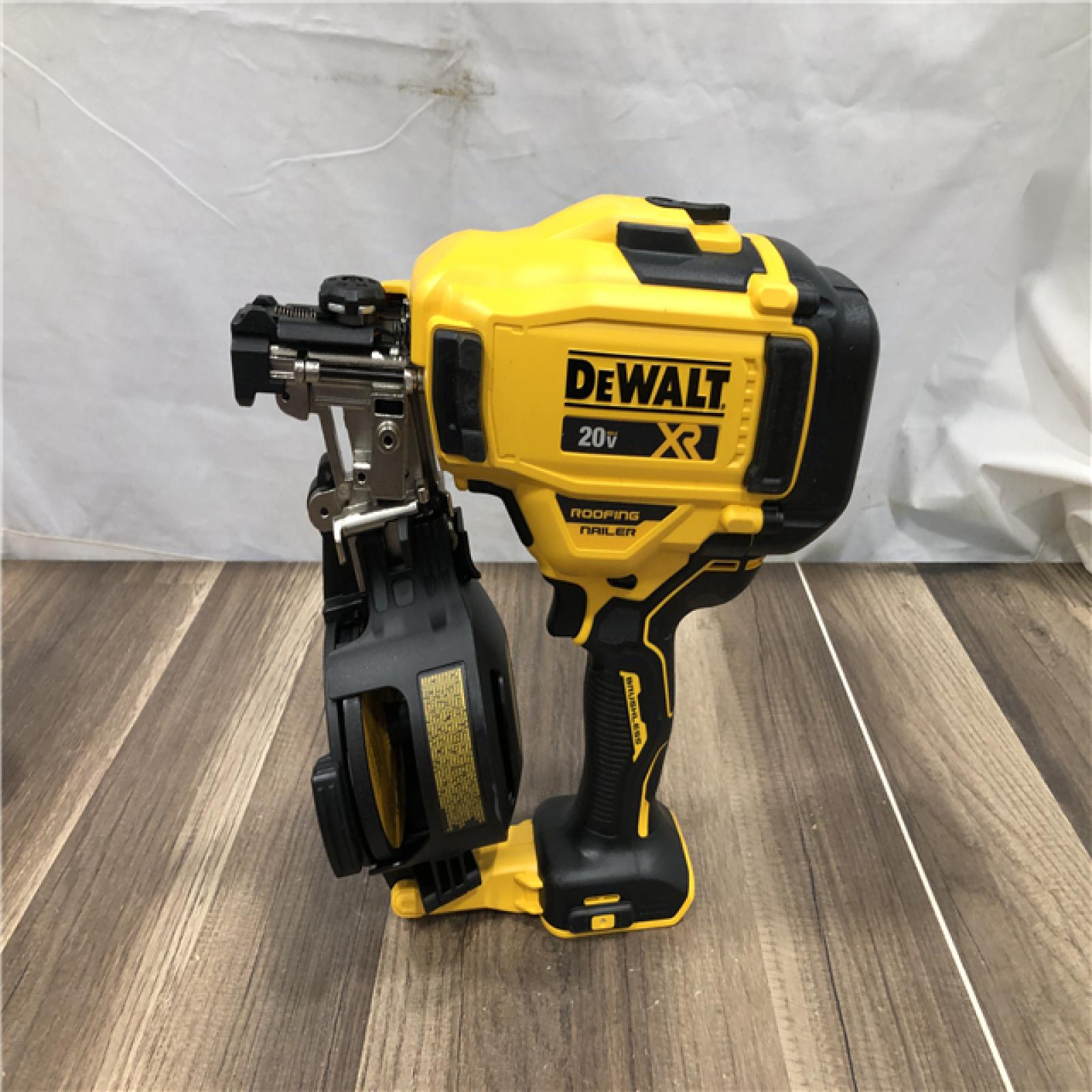 AS-IS DEWALT 20V MAX Lithium-Ion 15-Degree Electric Cordless Roofing Nailer Kit