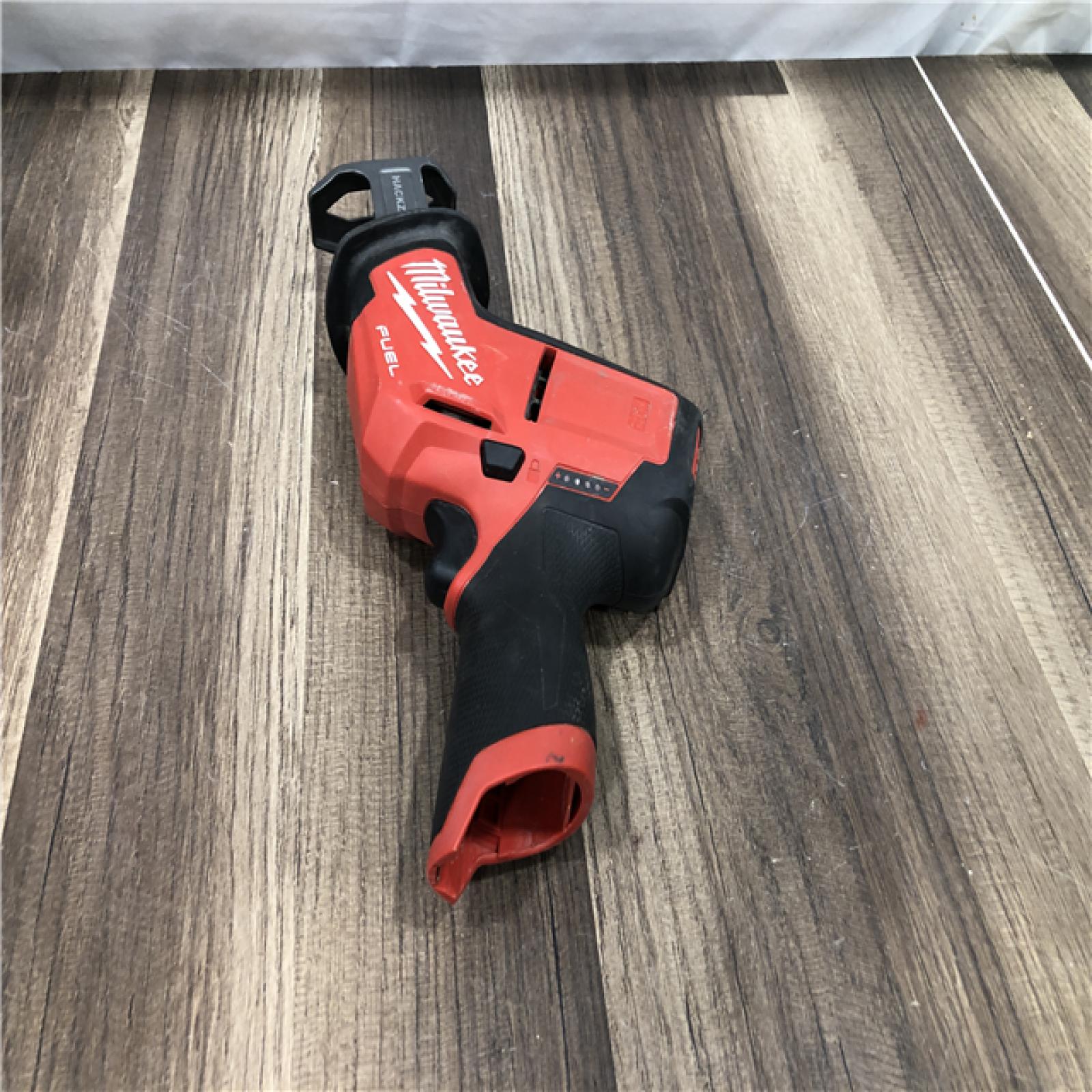 AS-IS Milwaukee  FUEL 12V Lithium-Ion Brushless Cordless HACKZALL Reciprocating Saw Kit