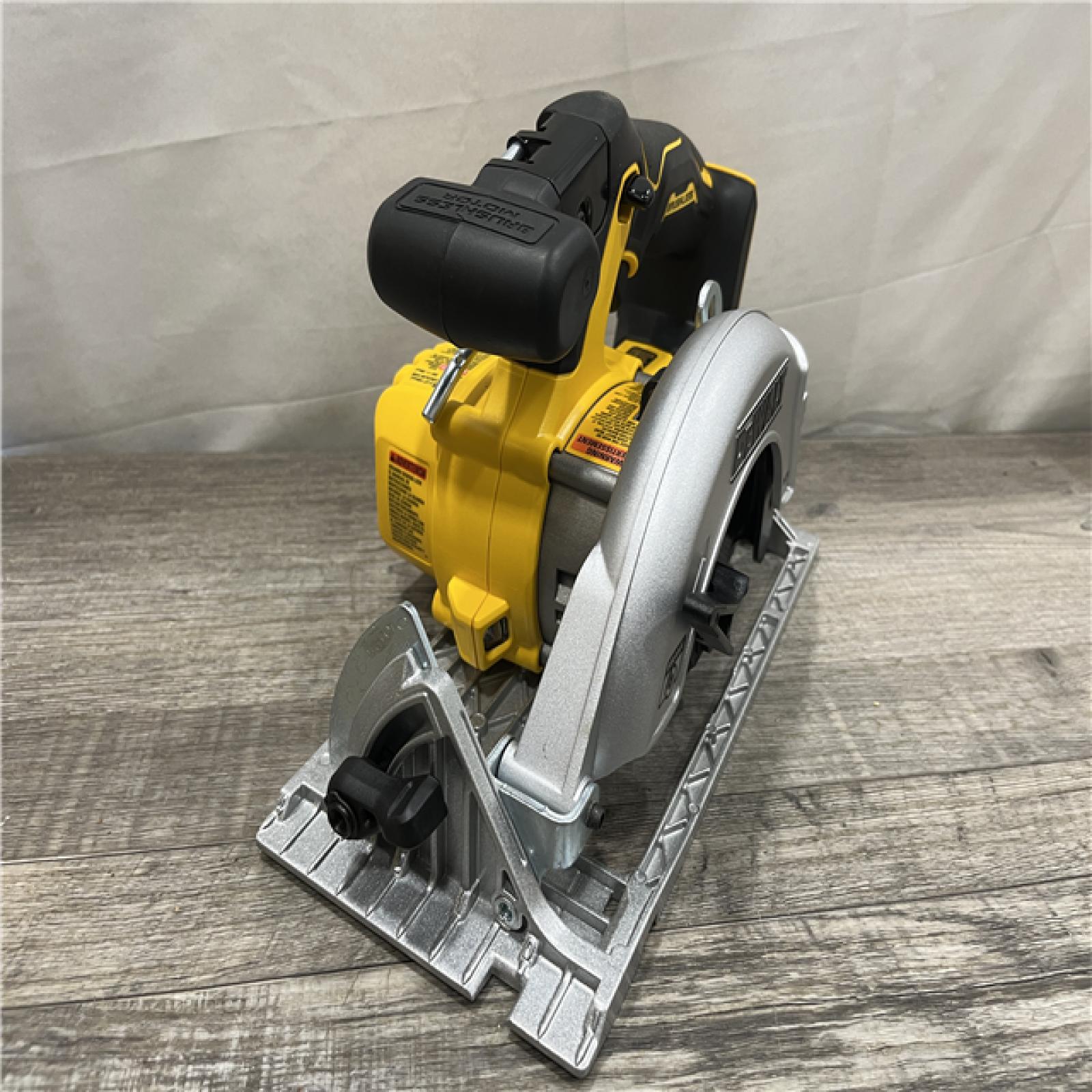 AS-IS DEWALT 20V MAX Cordless Brushless 6-1/2 in. Sidewinder Style Circular Saw (Tool Only)