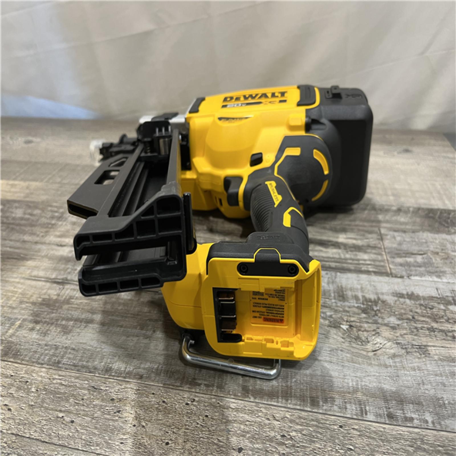 AS-IS DEWALT 20-Volt 21° Cordless Framing Nailer (Tool-Only)