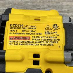 AS-IS DEWALT ATOMIC 20-Volt MAX Lithium-Ion Cordless Combo Kit