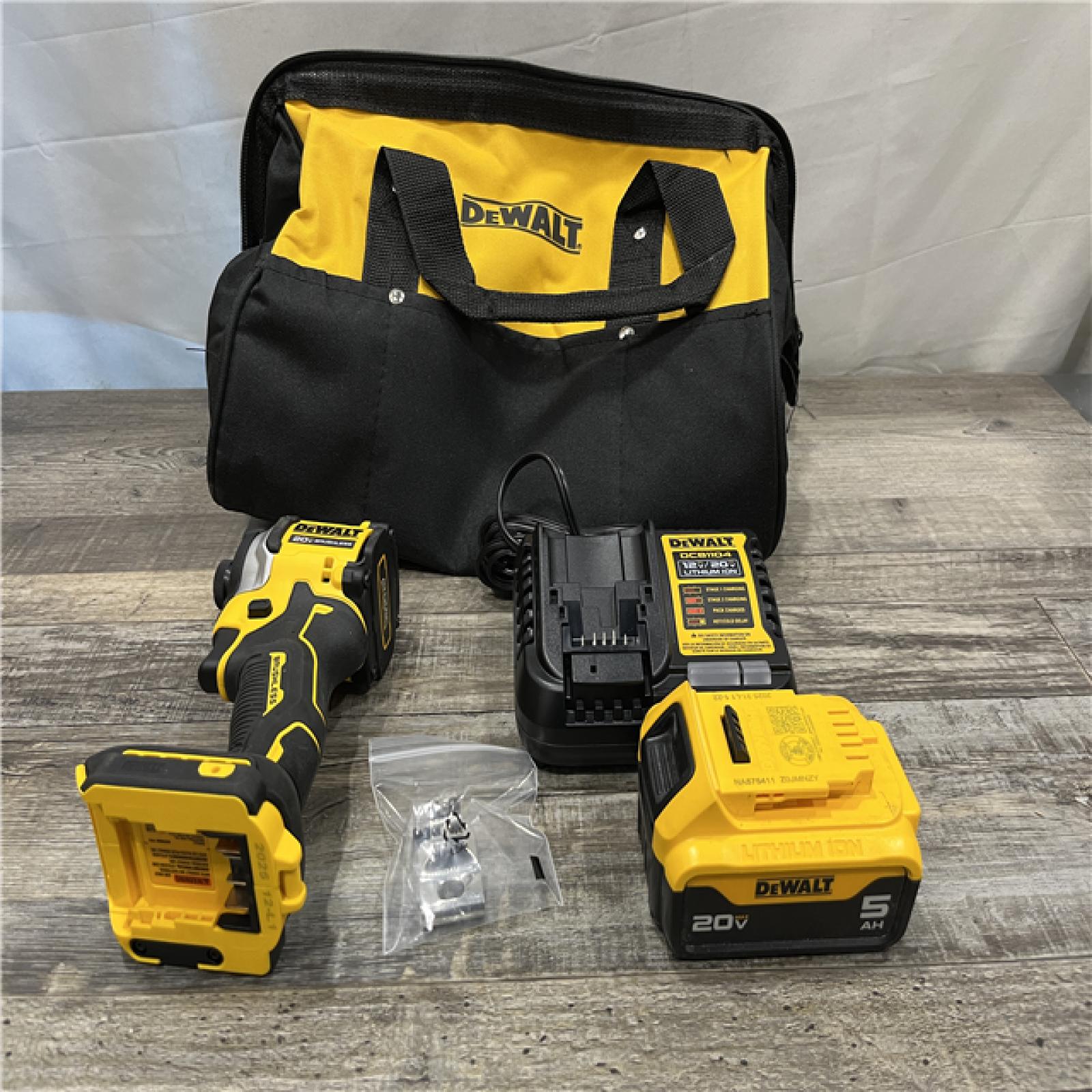 AS-IS DEWALT ATOMIC 20V MAX Lithium-Ion Cordless 1/4 in. Brushless Impact Driver Kit