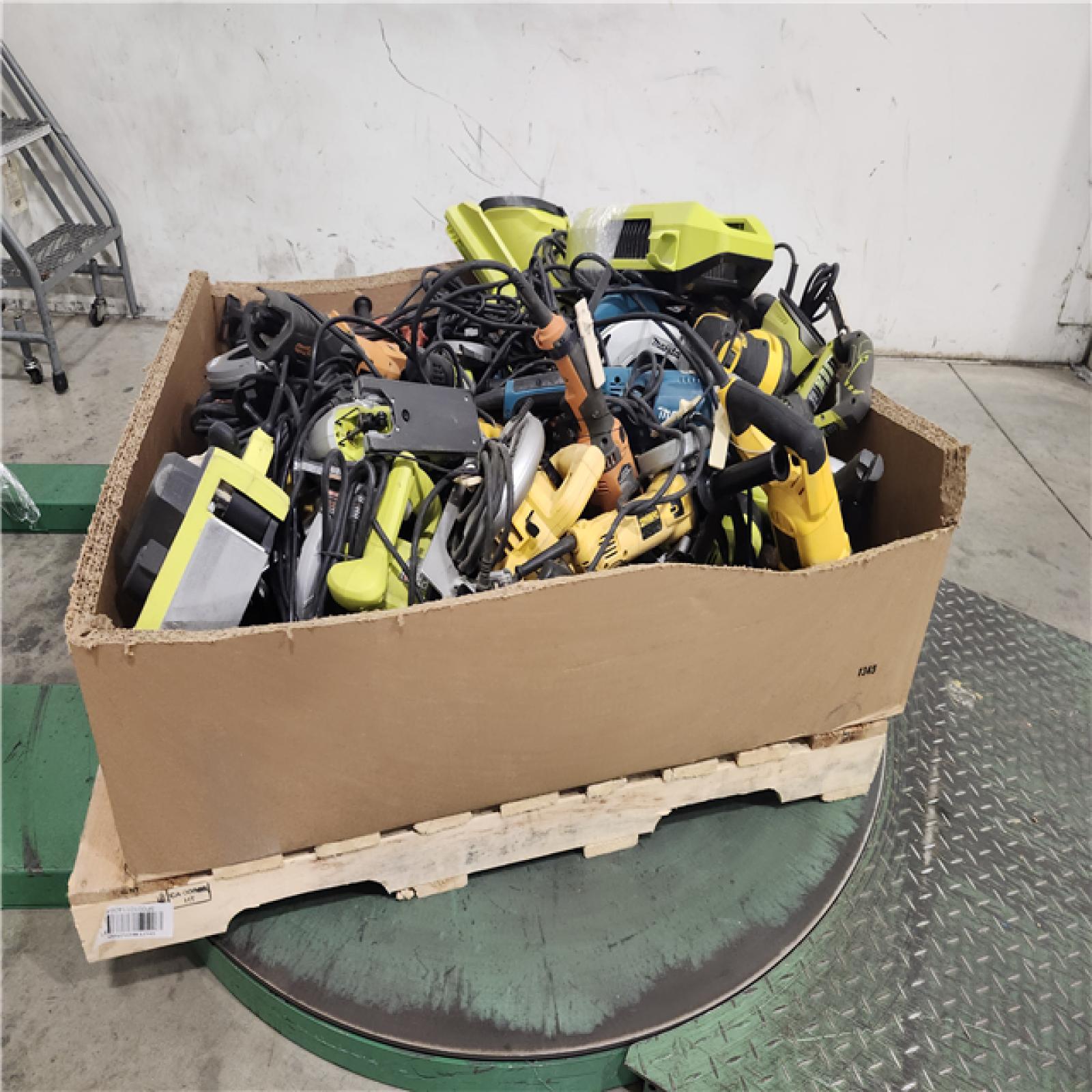 Dallas Location - As-Is Tool Pallet