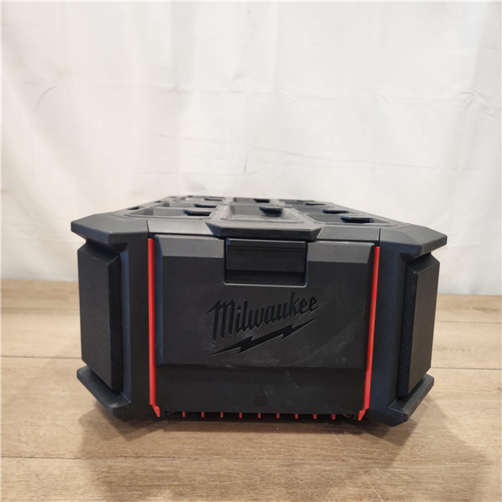 AS-IS- M18 Radio Packout De 18v (sÃ“lo Herramienta)