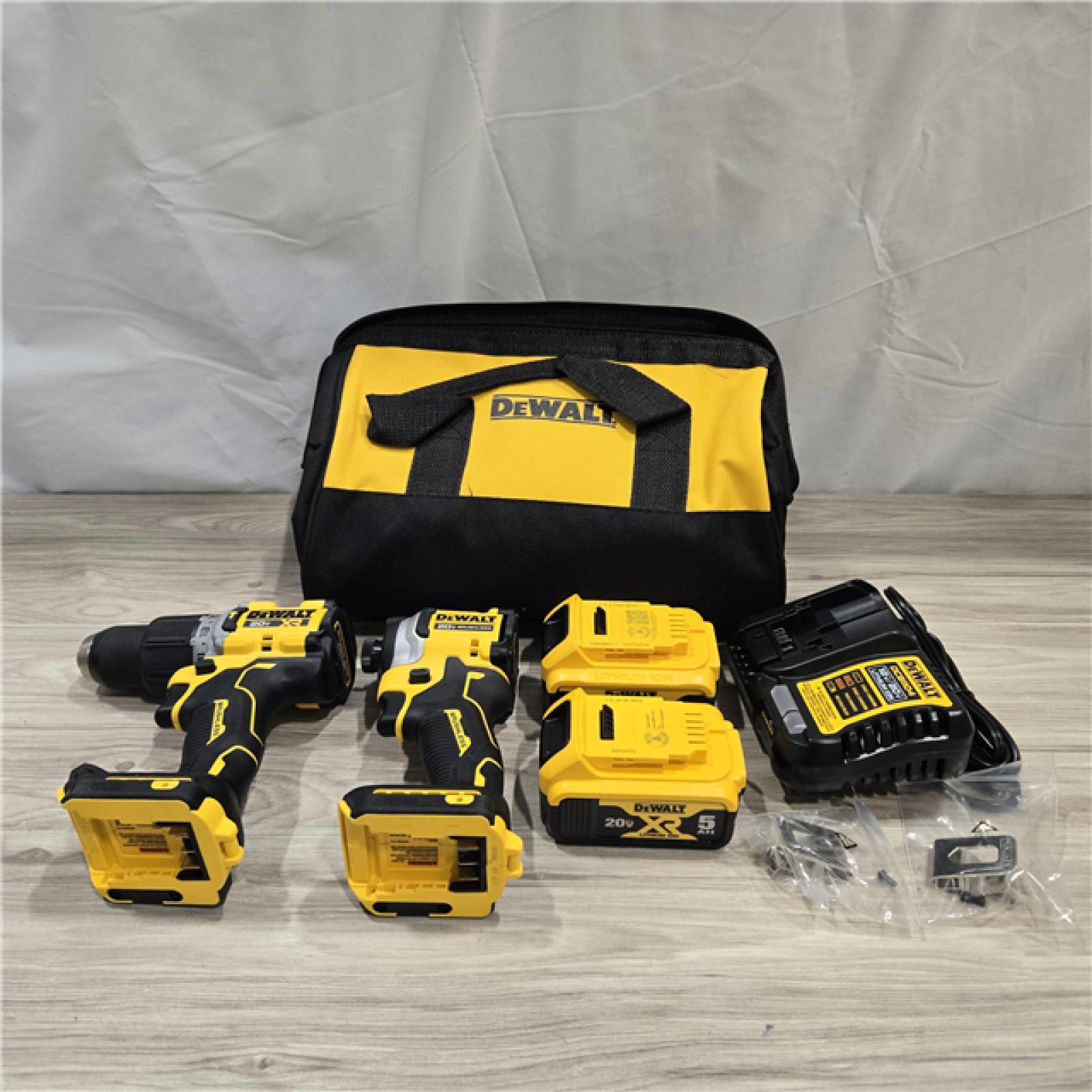 AS-IS DEWALT 20V MAX XR Hammer Drill/ Impact Driver Kit