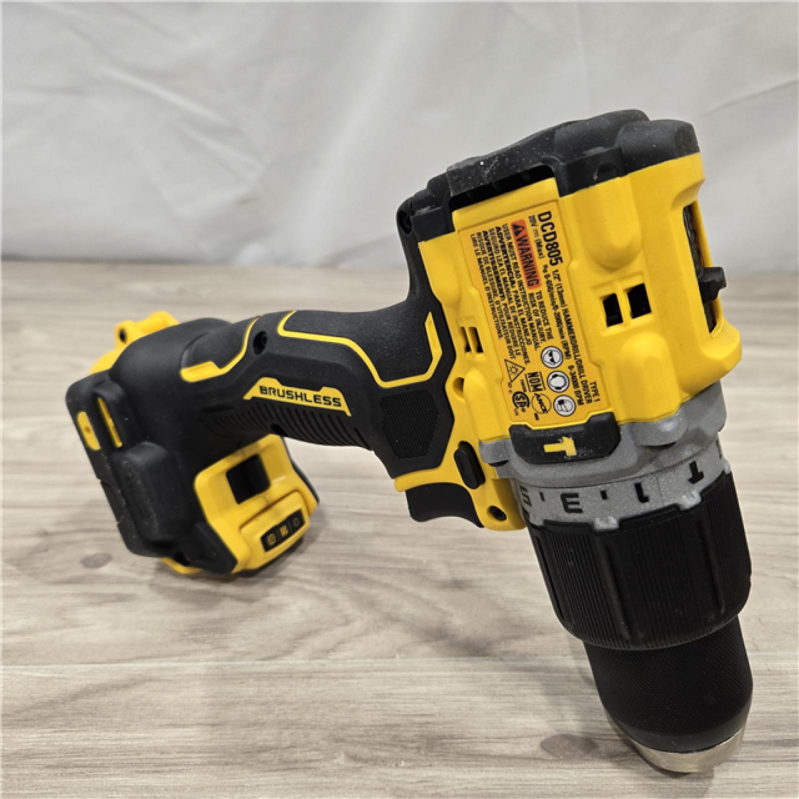 AS-IS DEWALT 20V MAX XR Hammer Drill/ Impact Driver Kit