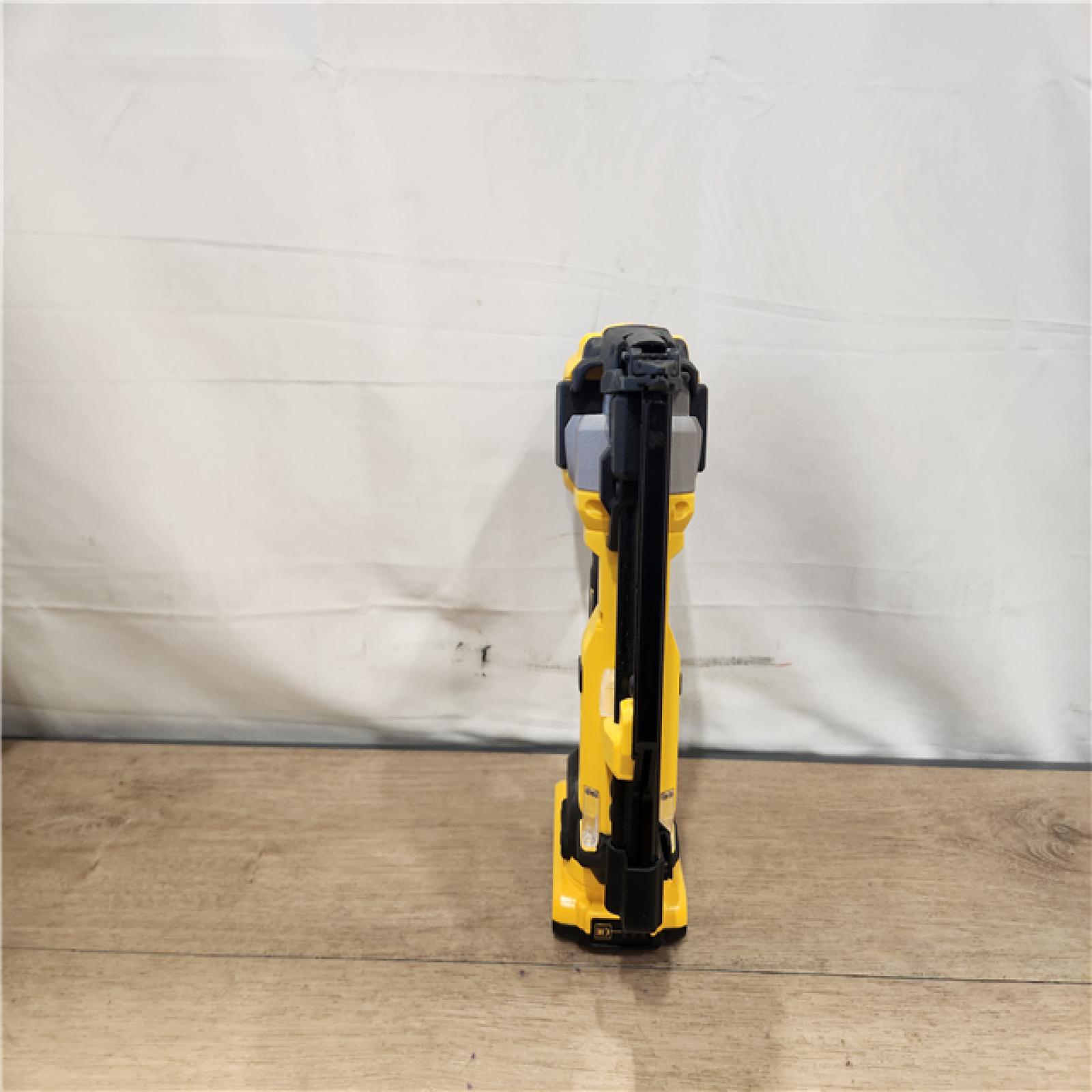 AS-IS- DEWALT ATOMIC 20V MAX Lithium Ion Cordless 23 Gauge Pin Nailer Kit