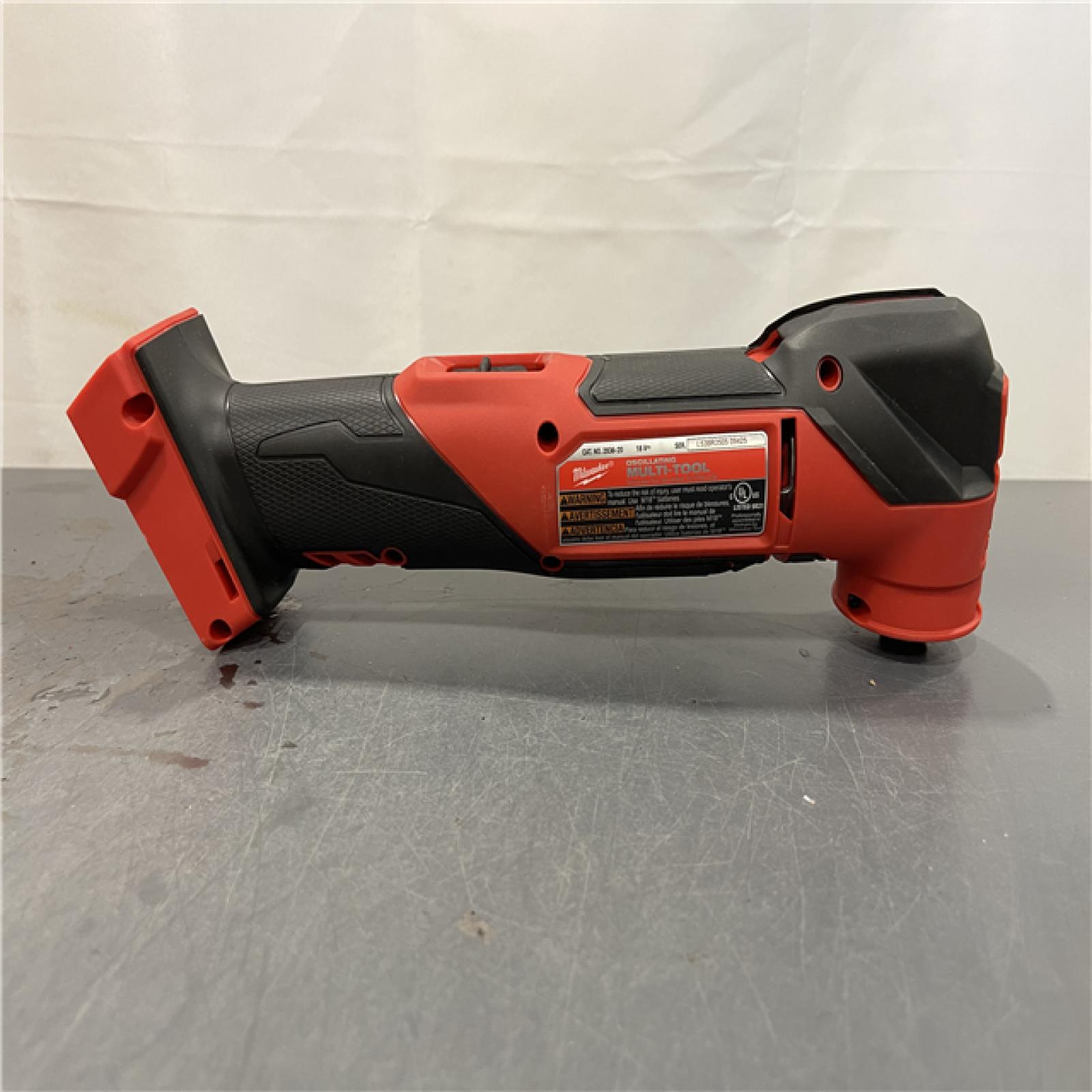 AS-IS - Milwaukee M18 FUEL 18V Lithium-Ion Cordless Brushless Oscillating Multi-Tool