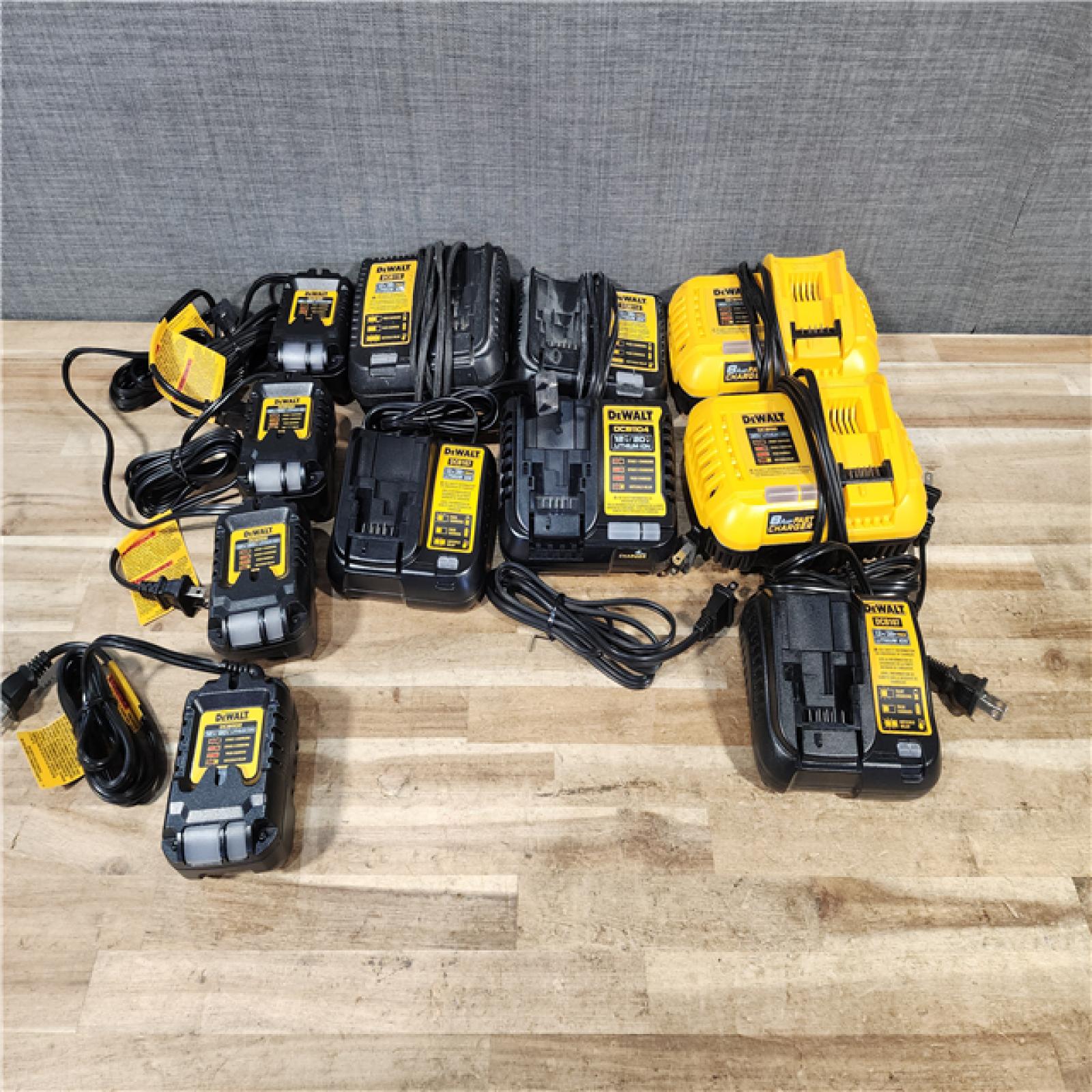 HOUSTON LOCATION - AS - IS DEWALT BATTERY CHARGER PACK QTY - 11