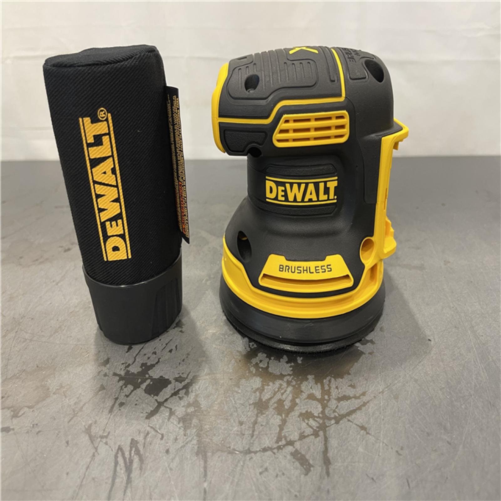 AS-IS - DEWALT 20V MAX XR Cordless Brushless 5 in. Random Orbital Sander