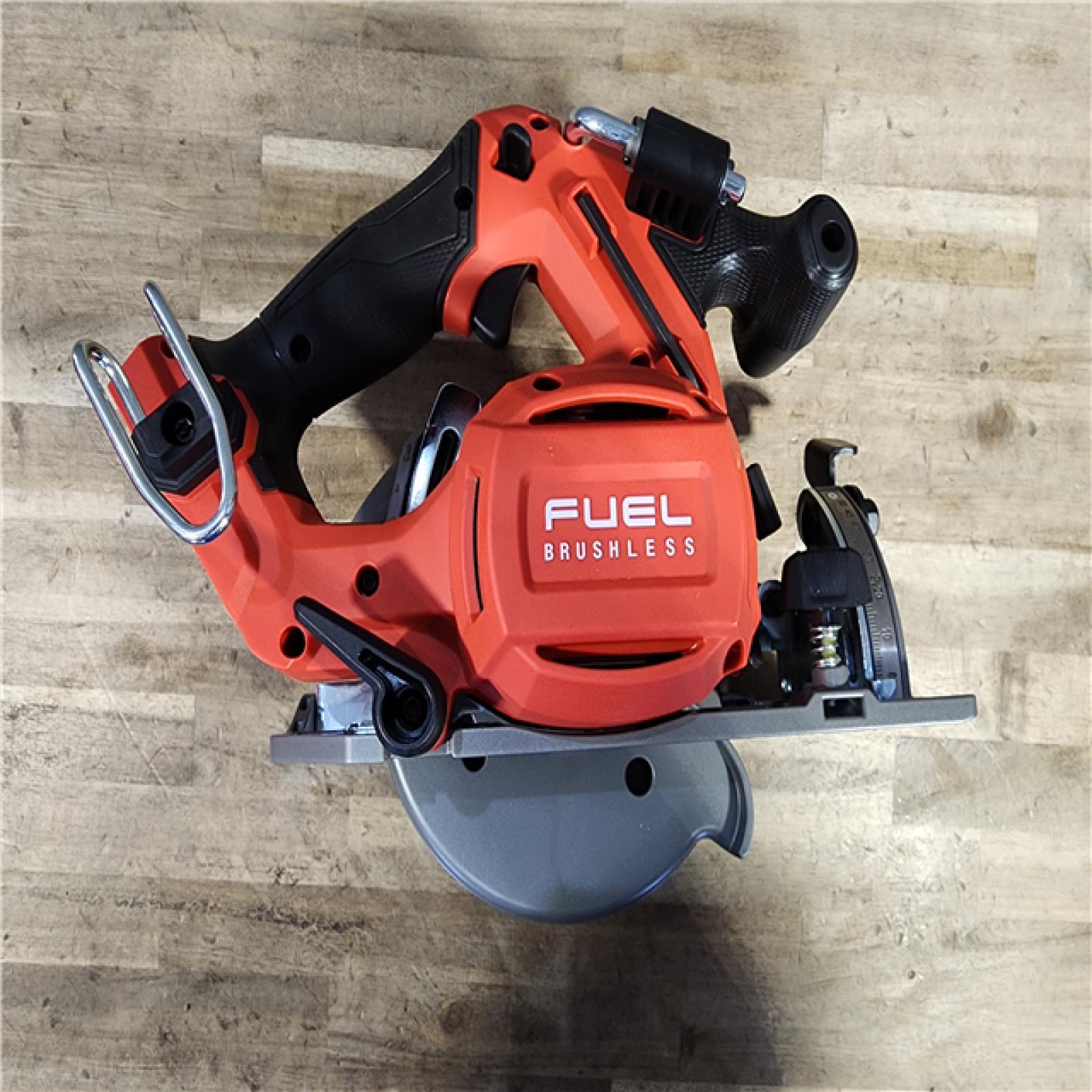 HOUSTON LOCATION - AS-IS (APPEARS LIKE NEW) M18 FUEL 18V Lithium-Ion Brushless Cordless 6-1/2 in. Circular Saw (Tool-Only)