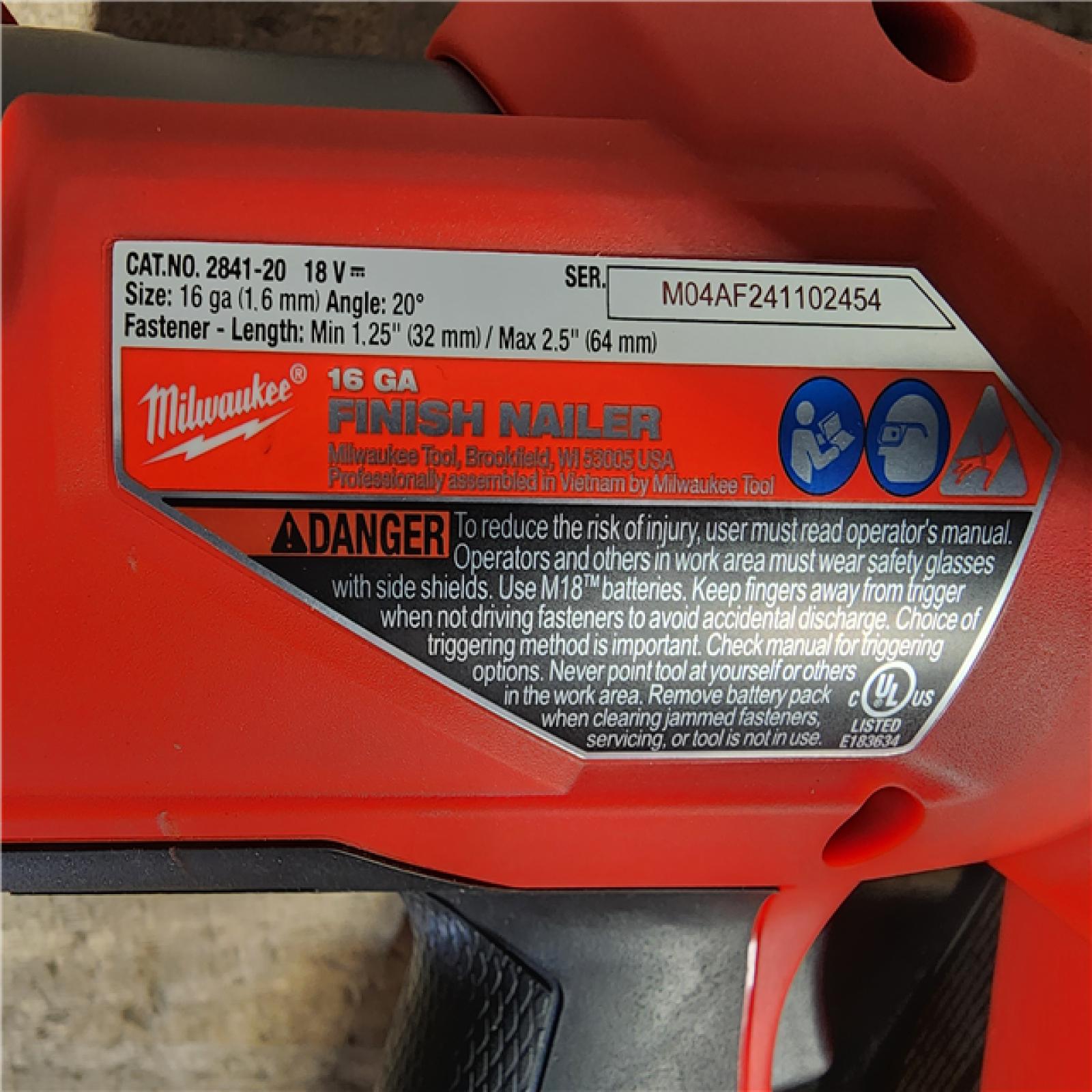 HOUSTON LOCATION - AS-IS (APPEARS LIKE NEW) Milwaukee 2841-20 18V Cordless Gen II 16 Gauge Angled Finish Nailer (Tool Only)
