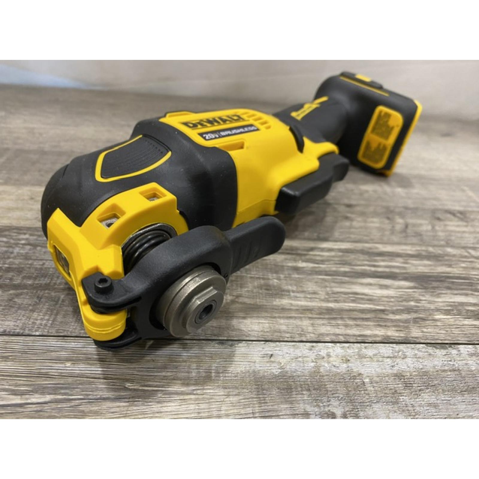 AS-IS DEWALT ATOMIC 20V MAX Cordless Brushless Oscillating Multi Tool (Tool Only)