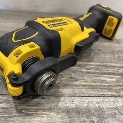 AS-IS DEWALT ATOMIC 20V MAX Cordless Brushless Oscillating Multi Tool (Tool Only)