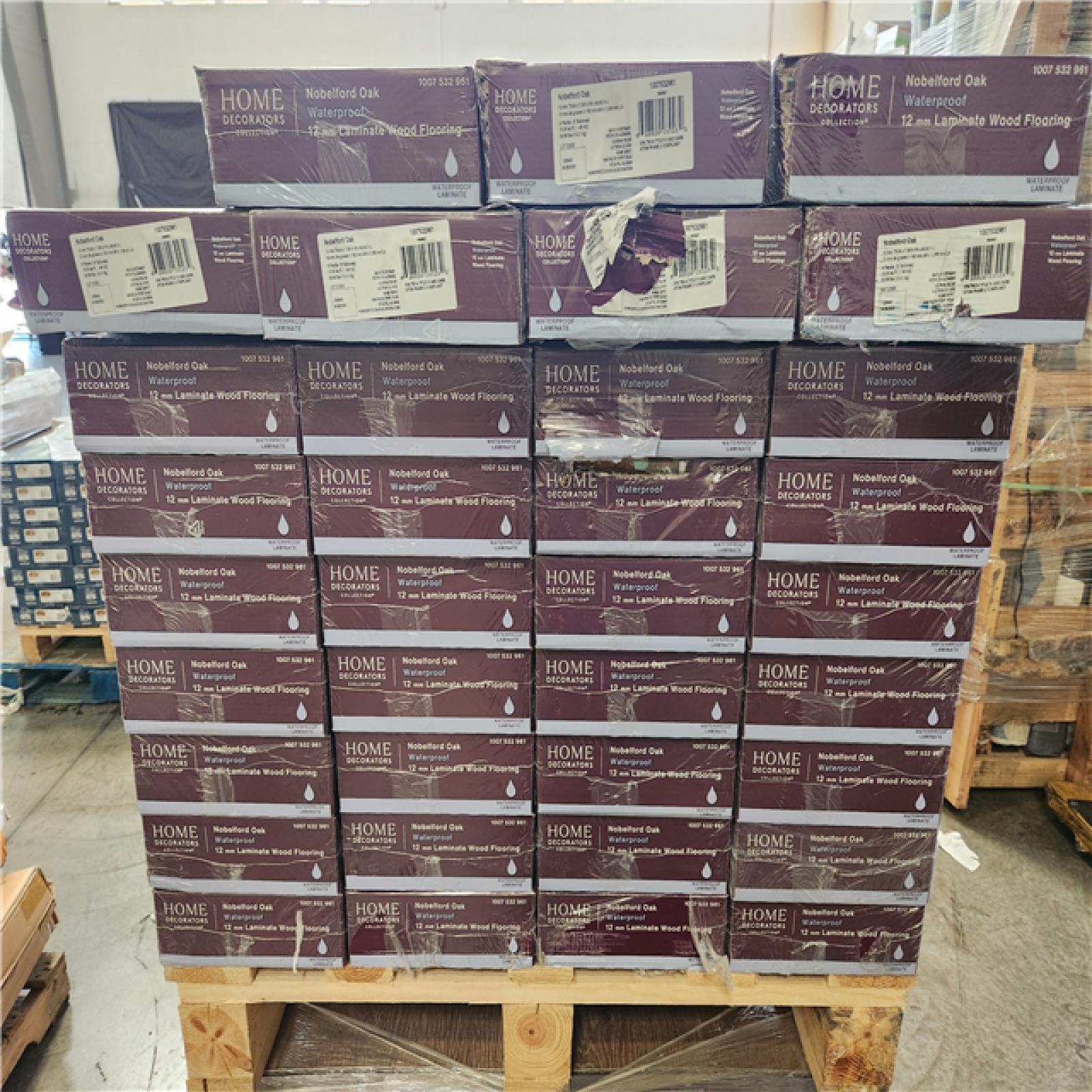 Phoenix NEW Home Decorators Collection Nobelford Oak 12mm T x 7.56 in. W Waterproof Laminate Wood Flooring (558 sq. ft./35 Case)