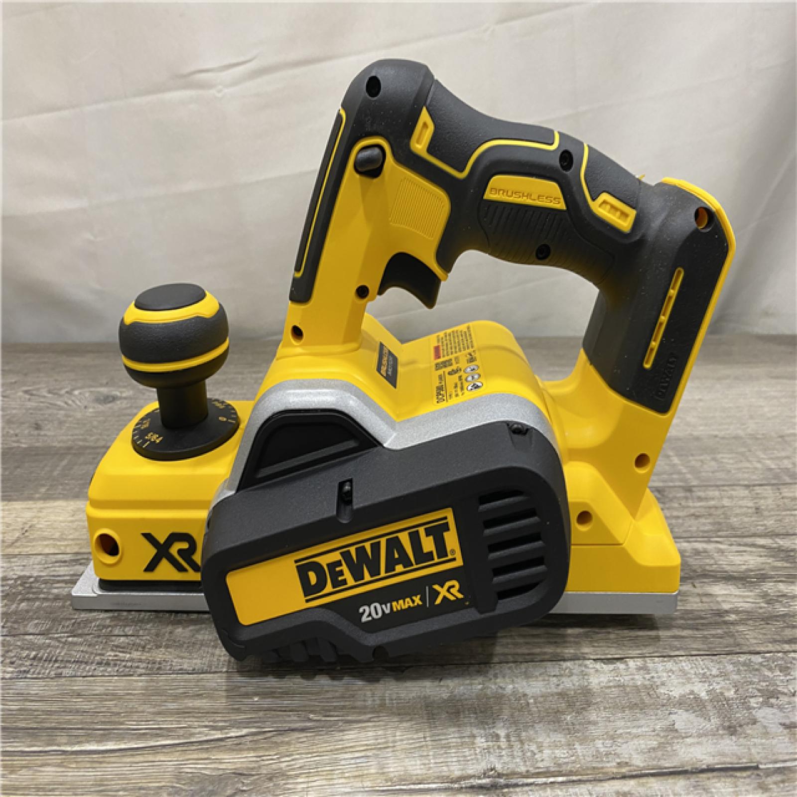 AS-IS DEWALT 20V MAX XR Cordless Brushless 3-1/4 in. Planer (Tool Only)