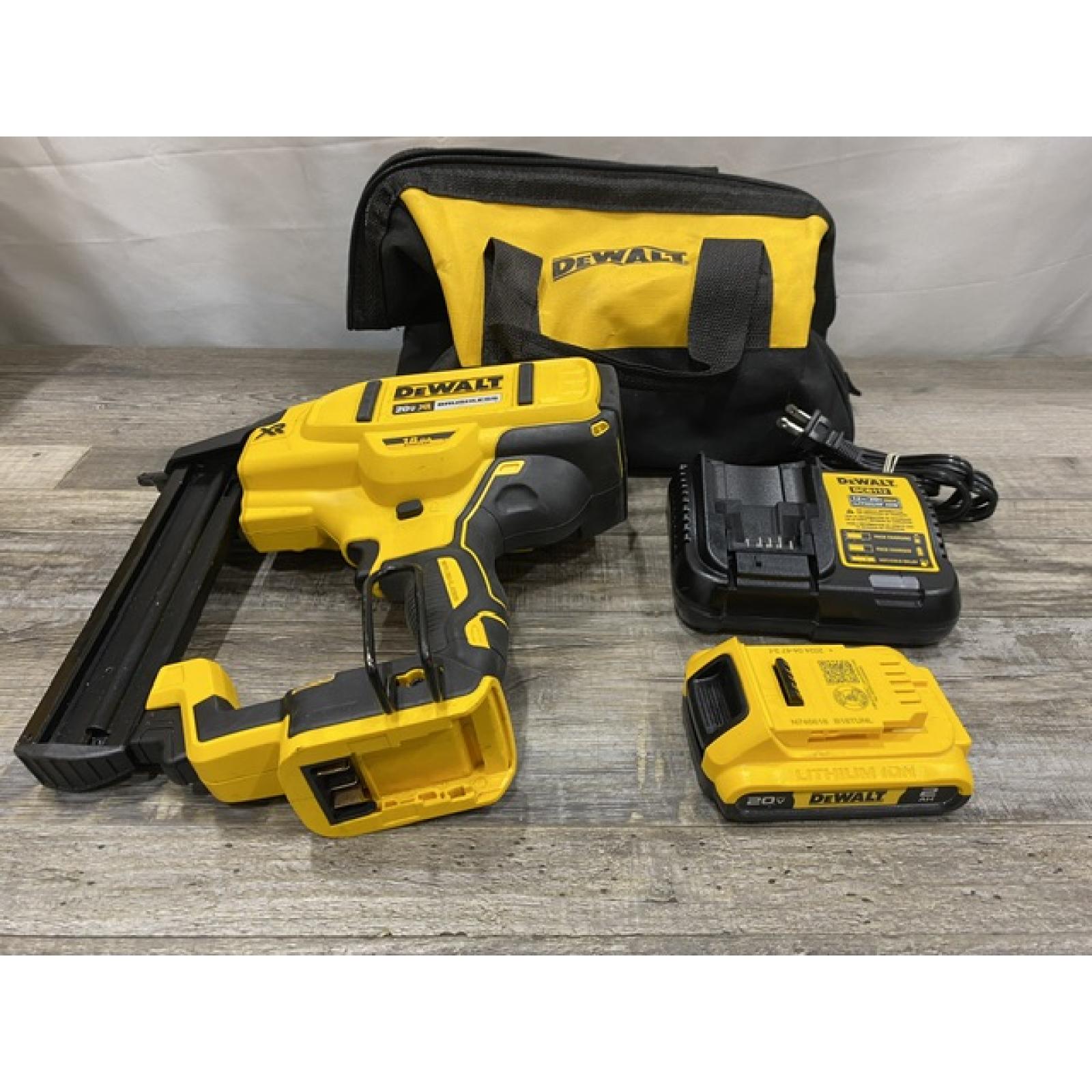 AS-IS DEWALT 20V MAX XR Lithium-Ion Cordless 18-Gauge Narrow Crown Stapler Kit