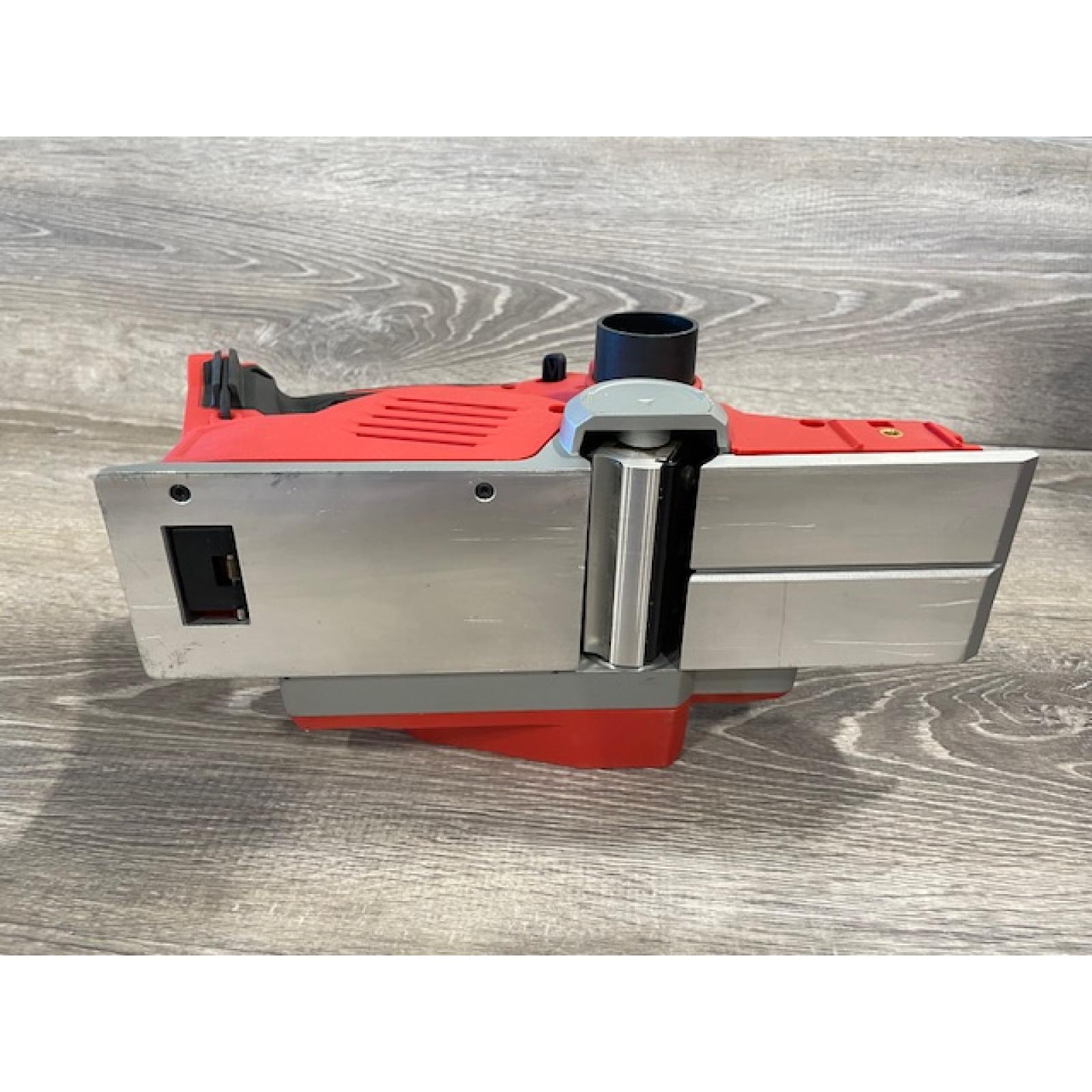 AS-IS Milwaukee 18V Lithium-Ion Cordless 3-1/4 in. Planer (Tool-Only)