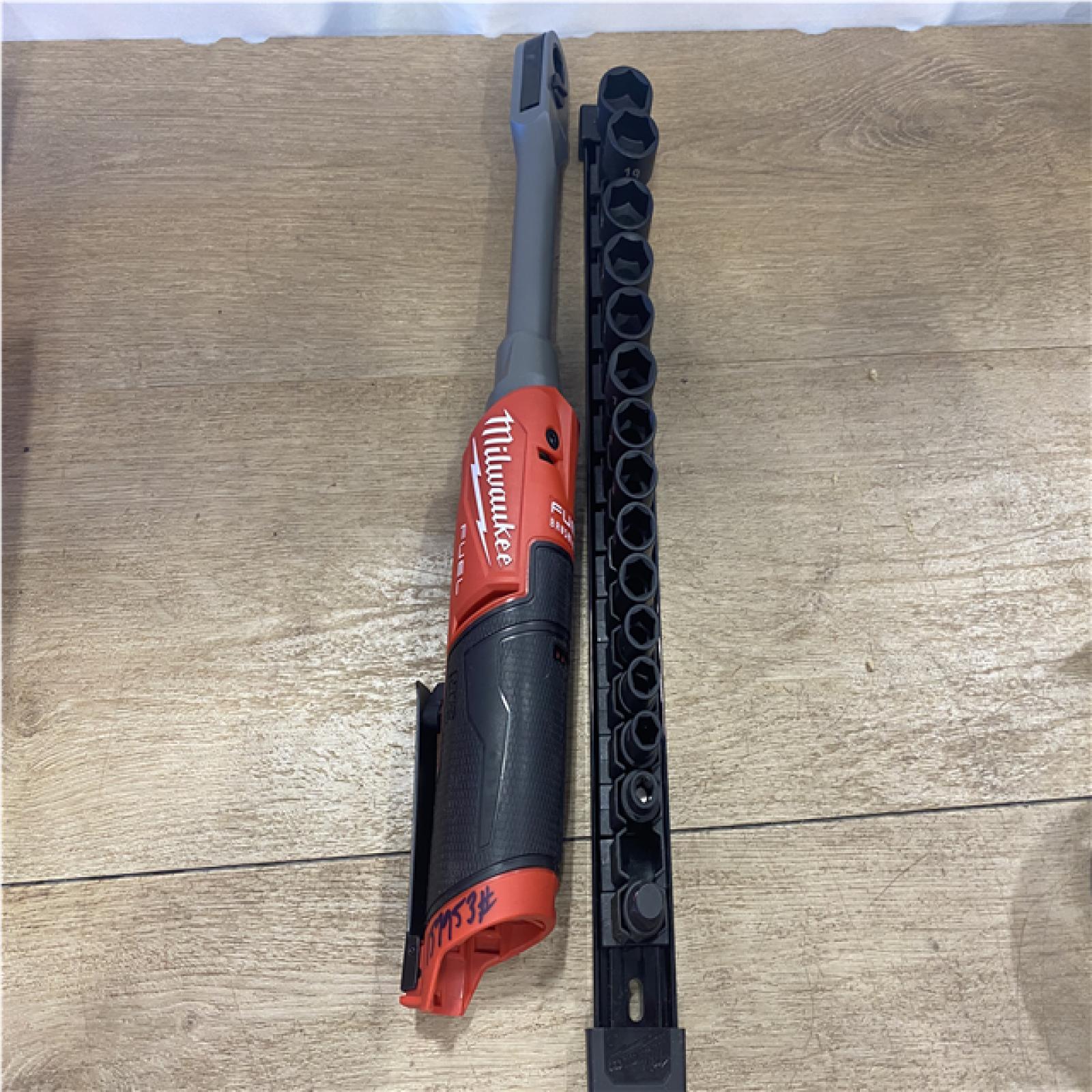 AS-IS Milwaukee FUEL 12V Lithium-Ion Brushless Cordless 1/4 in - 3/8 in Extended Ratchet (Tool-Only)