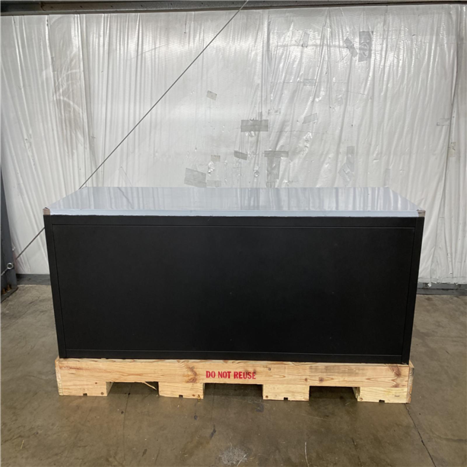 Houston Location AS IS - Husky 24 Drawer Mobile Workbench