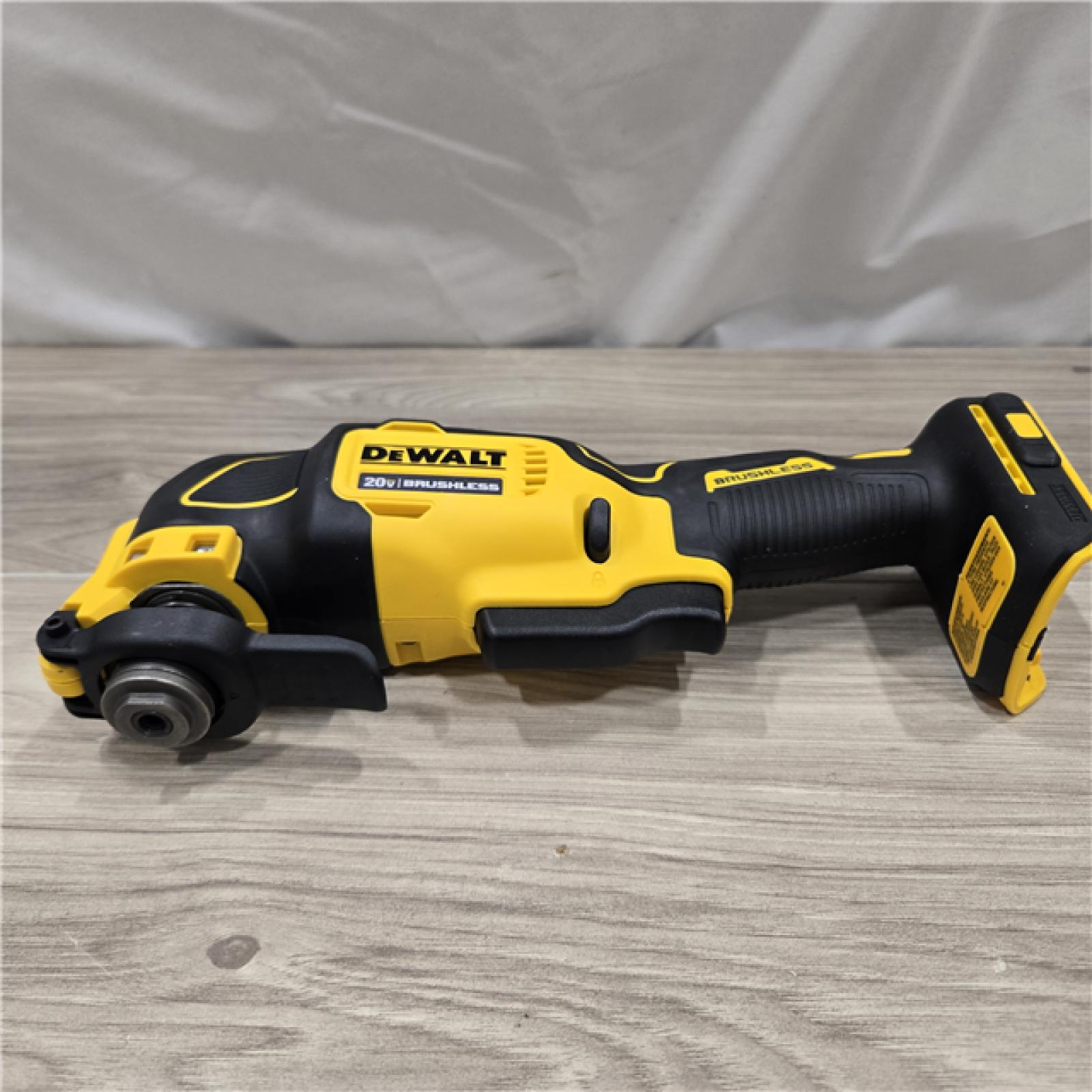 AS-IS DeWalt DCS354D1 20V Cordless Oscillating Multi-Tool Kit