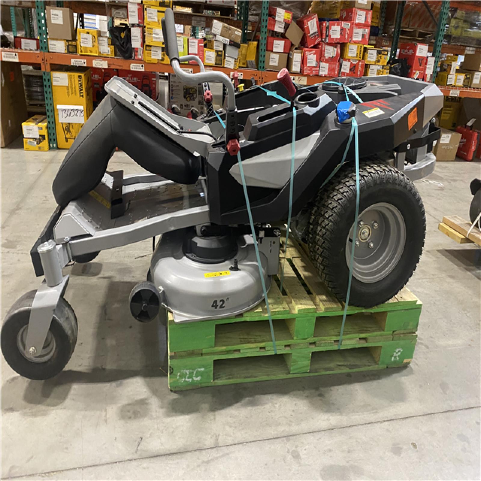 Dallas Location - As-Is Murray Cruz 42 Zero-Turn Lawn Mower
