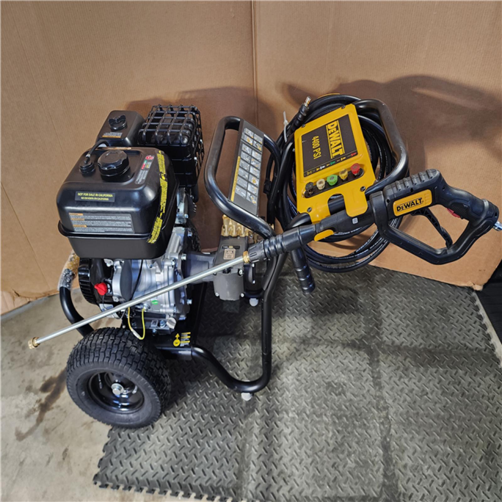 HOUSTON LOCATION - AS-IS DEWALT 4400 PSI 4.0 GPM Cold Water Gas Pressure Washer