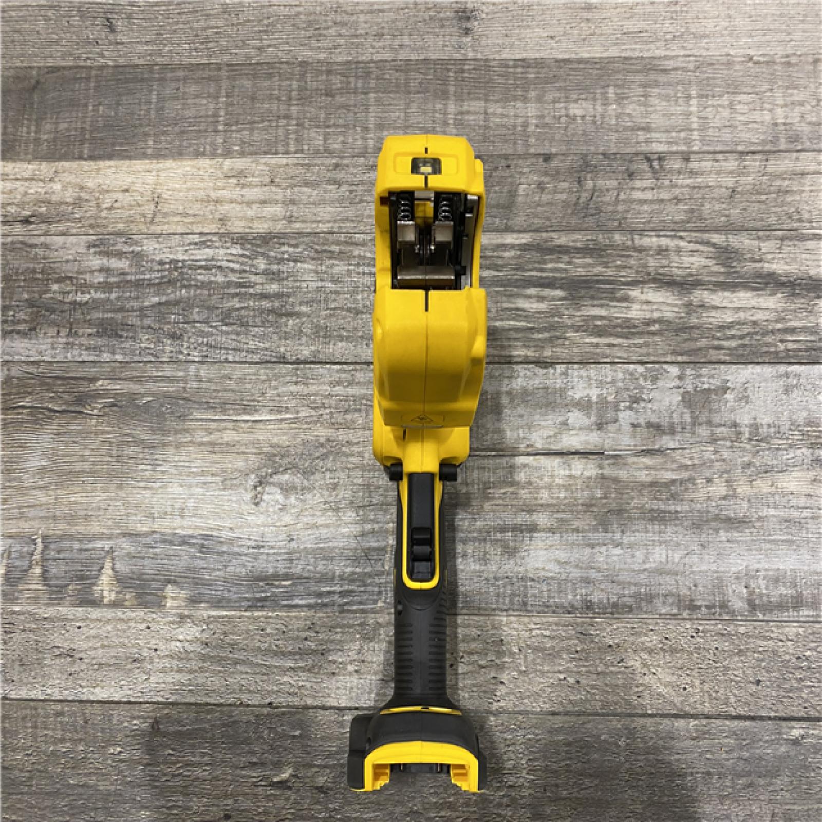 AS-IS- DEWALT 20-Volt MAX XR Copper Cutter (Tool Only)