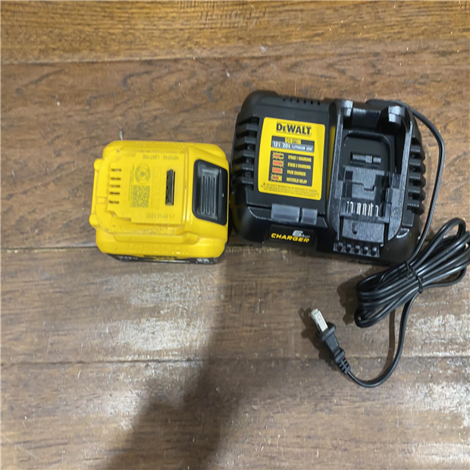AS-IS Dewalt 20V Lithium-Ion 6.0Ah Battery Pack & Charger Kit, DCB206C