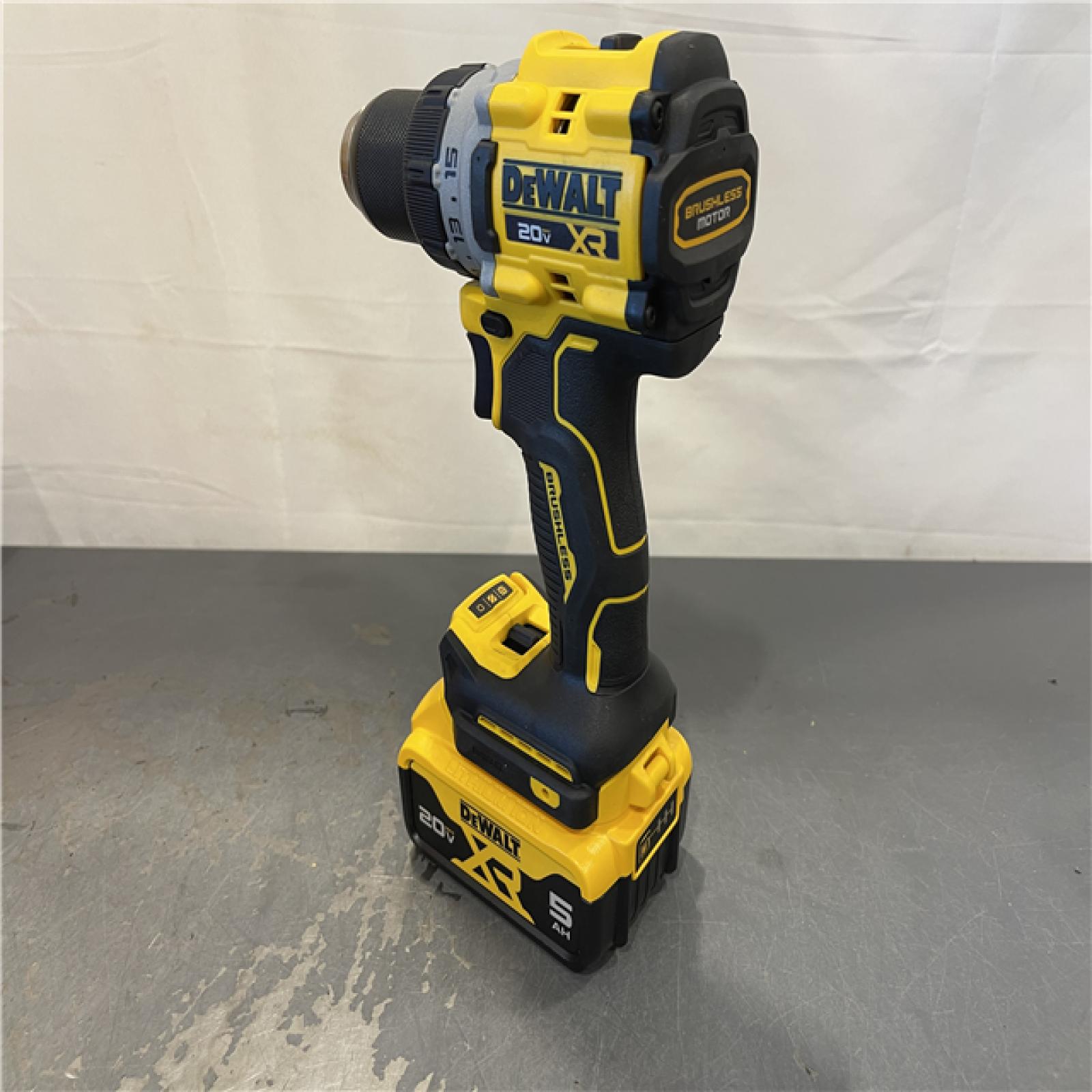 AS-IS - DEWALT 20V MAX XR Brushless Cordless 1/2 Drill/Driver Kit