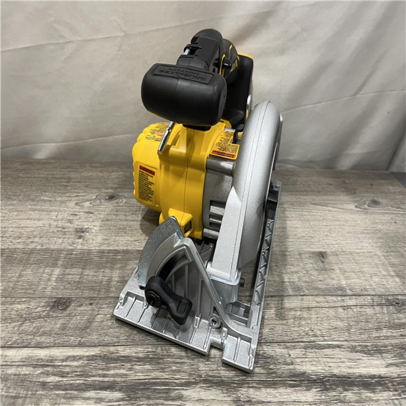 AS-IS DEWALT 20V MAX Cordless Brushless 6-1/2 in. Sidewinder Style Circular Saw (Tool Only)
