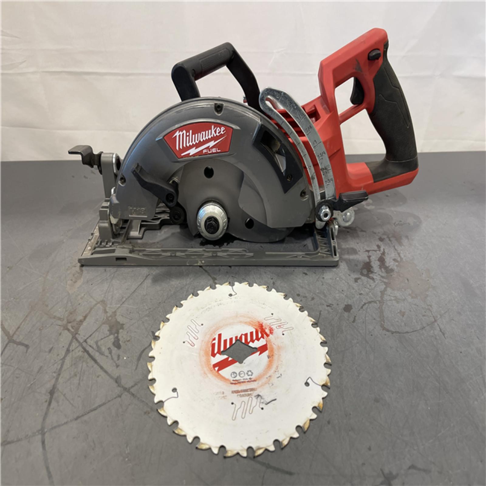 AS-IS - MILWAUKEE M18 FUEL 18V Lithium-Ion Cordless 7-1/4 in. Rear Handle Circular Saw