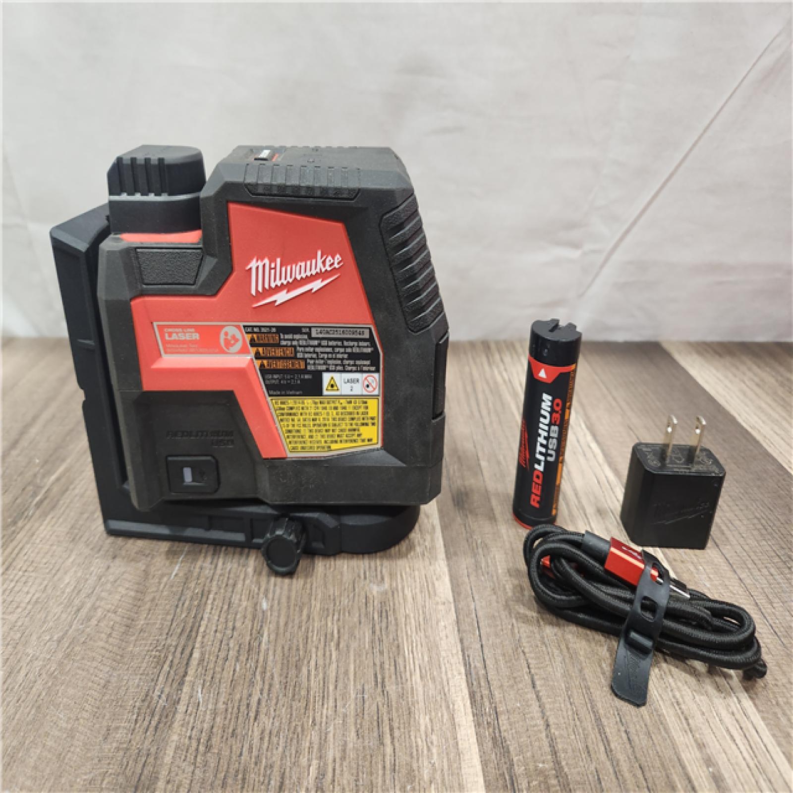 AS-IS- MILWAUKEE 100 Ft. REDLITHIUM Lithium-Ion USB Green Rechargeable Cross Line Laser Level with Charger