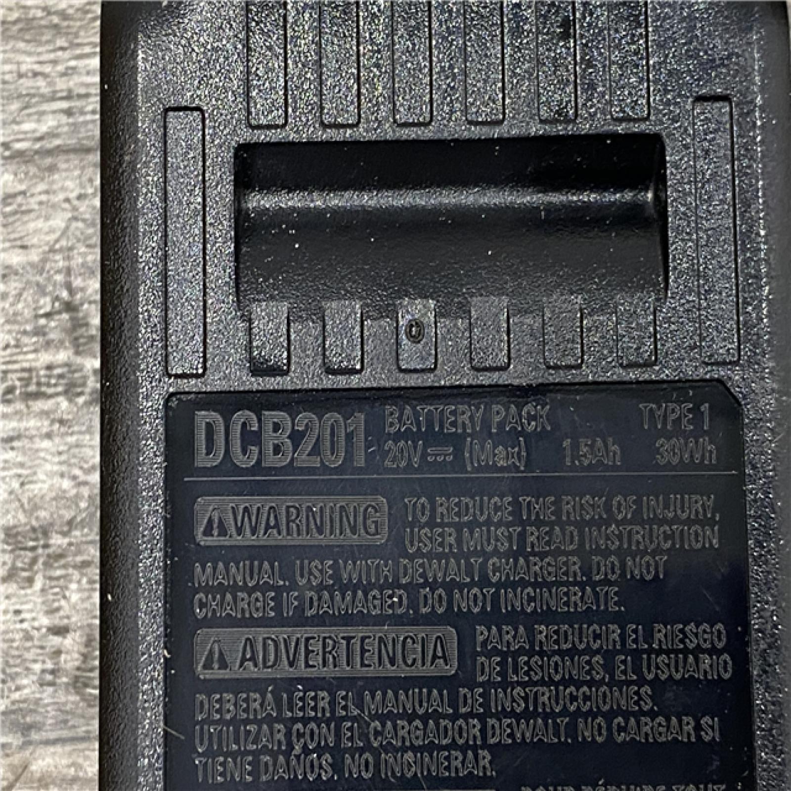 AS-IS DEWALT 20V MAX XR Cordless Brushless 3-Speed Oscillating Multi Tool Kit