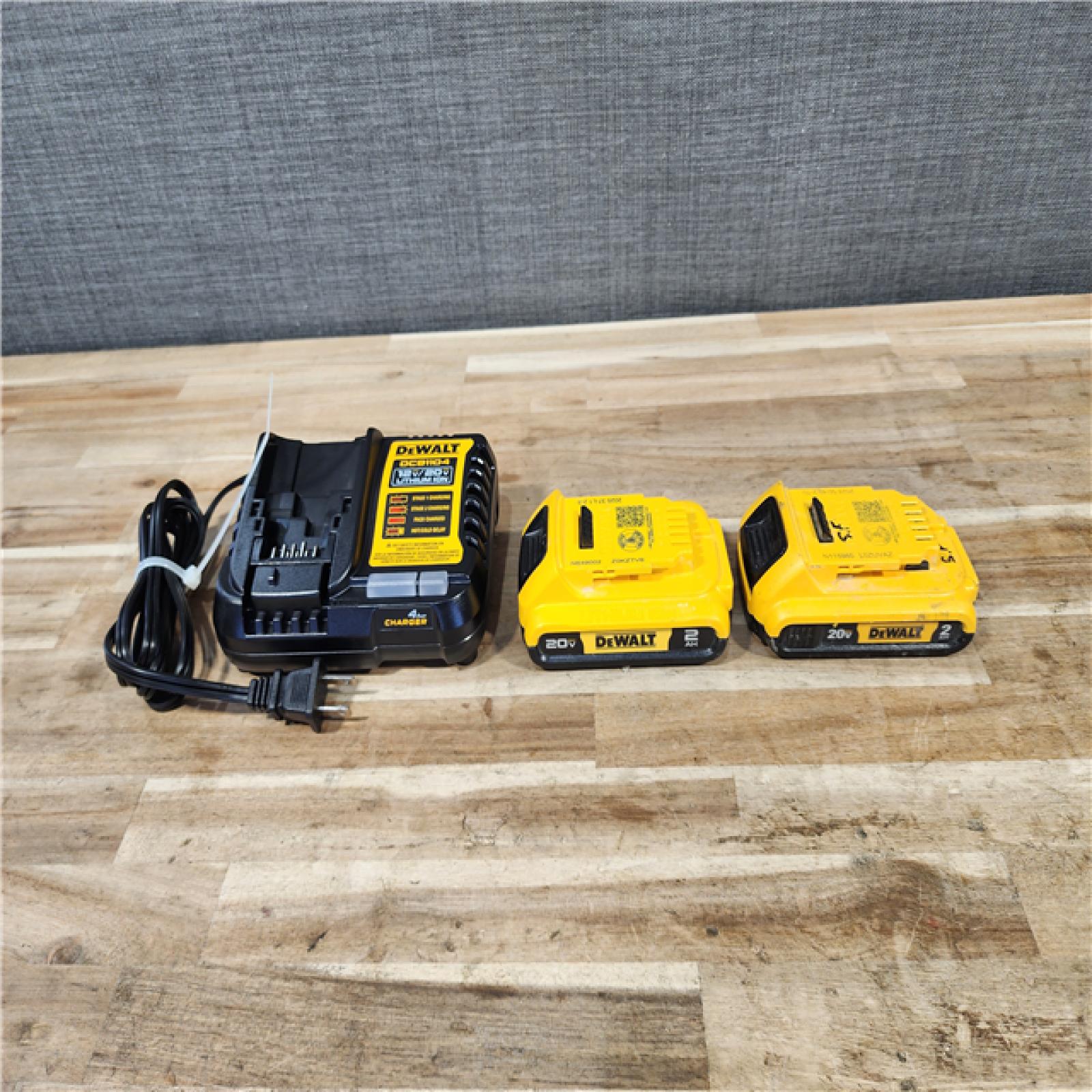 HOUSTON LOCATION - AS-IS DEWALT 2 TOOL COMBO KIT W/ (2) BATTERY & CHARGER