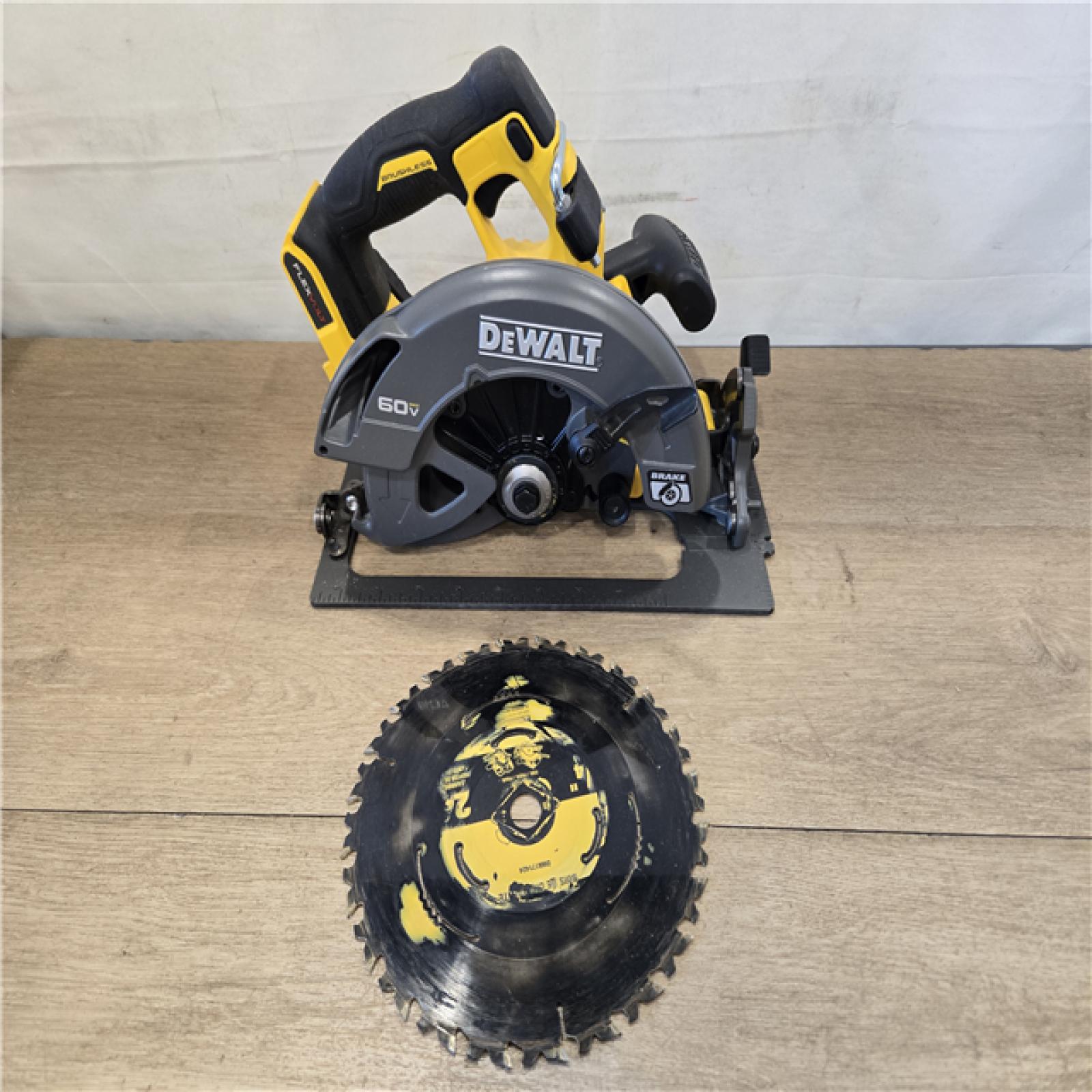 AS-IS DEWALT FLEXVOLT 60V MAX Cordless 7-1/4 in. Circular Saw (Tool Only)