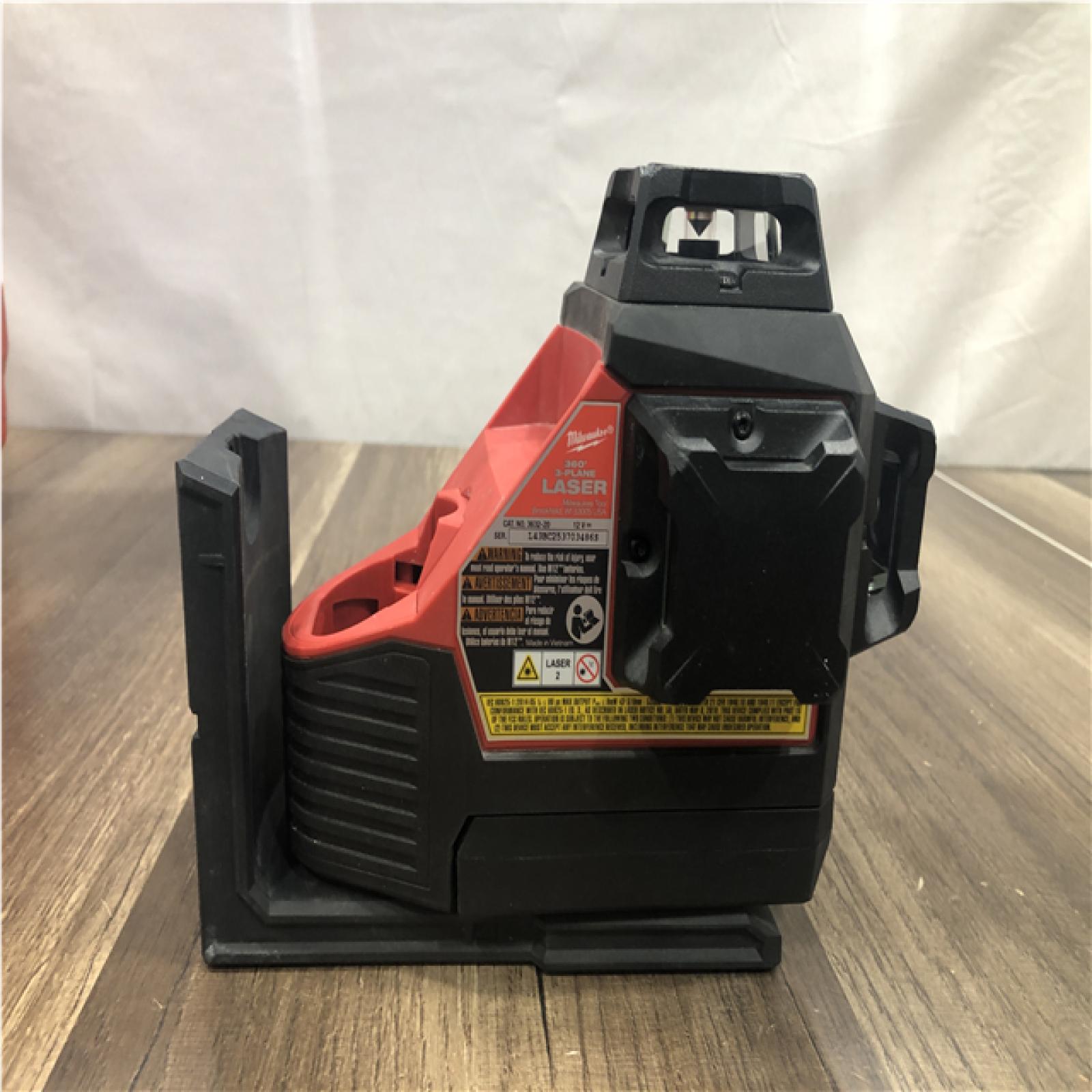 AS-IS Milwaukee 12-Volt Lithium-Ion Cordless Green 250 ft. 3-Plane Laser Level Kit
