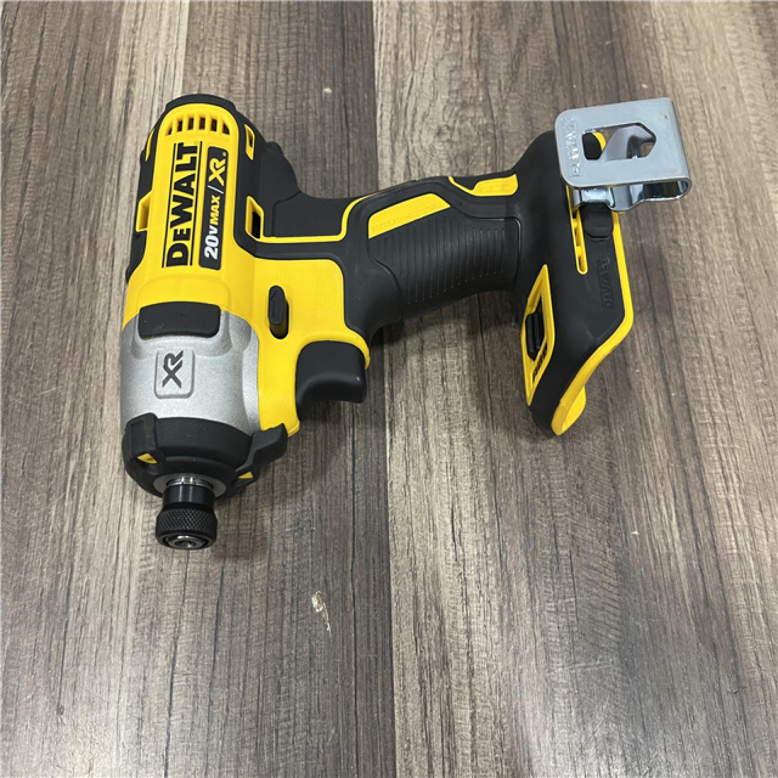 GOOD DEWALT 20V Atomic 3/8 Impact Wrench