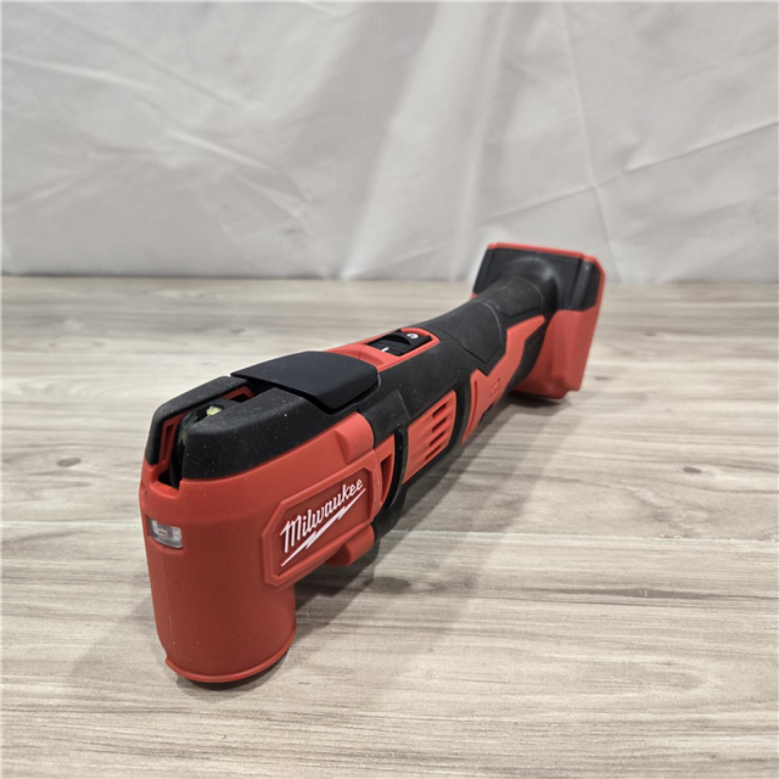 AS-IS Milwaukee 2626-20 M18 Cordless Multi-Tool (Tool Only)