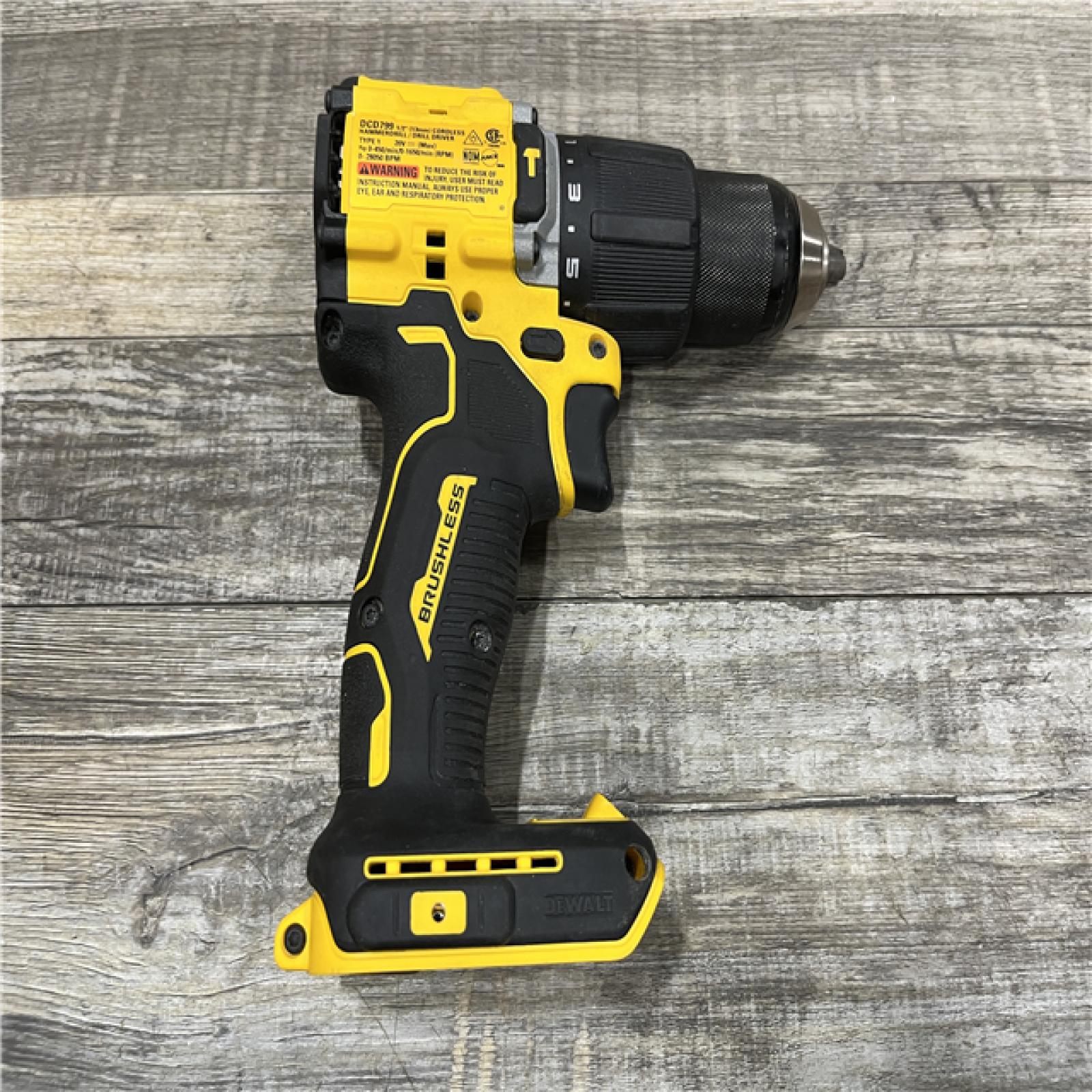 AS-IS DEWALT ATOMIC 20V Lithium-Ion Cordless 1/2 in. Hammer Drill Kit