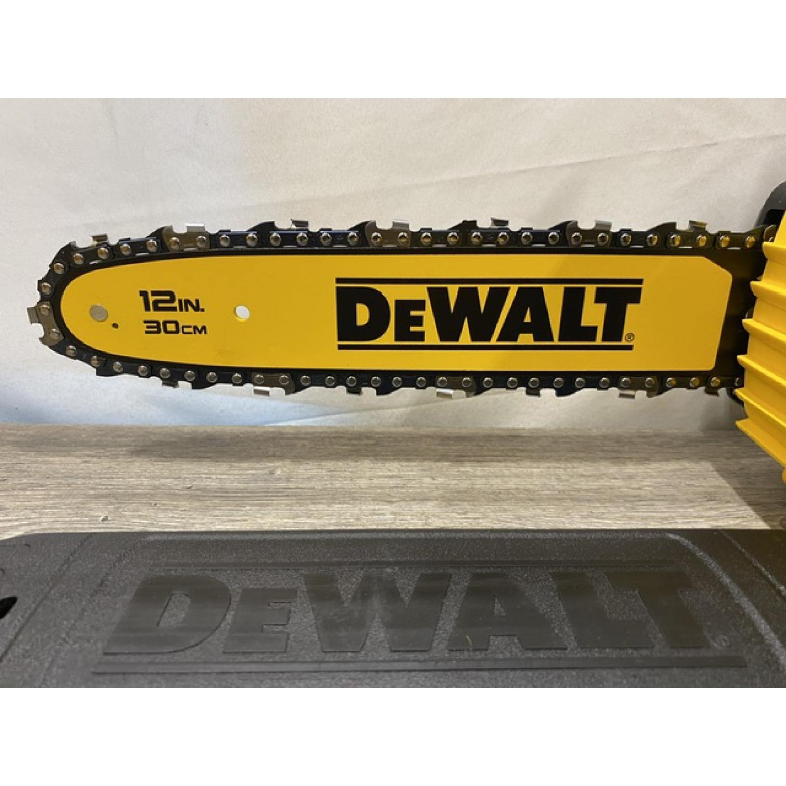 AS-IS DEWALT 20V MAX Compact 12 Brushless Cordless Chainsaw Kit
