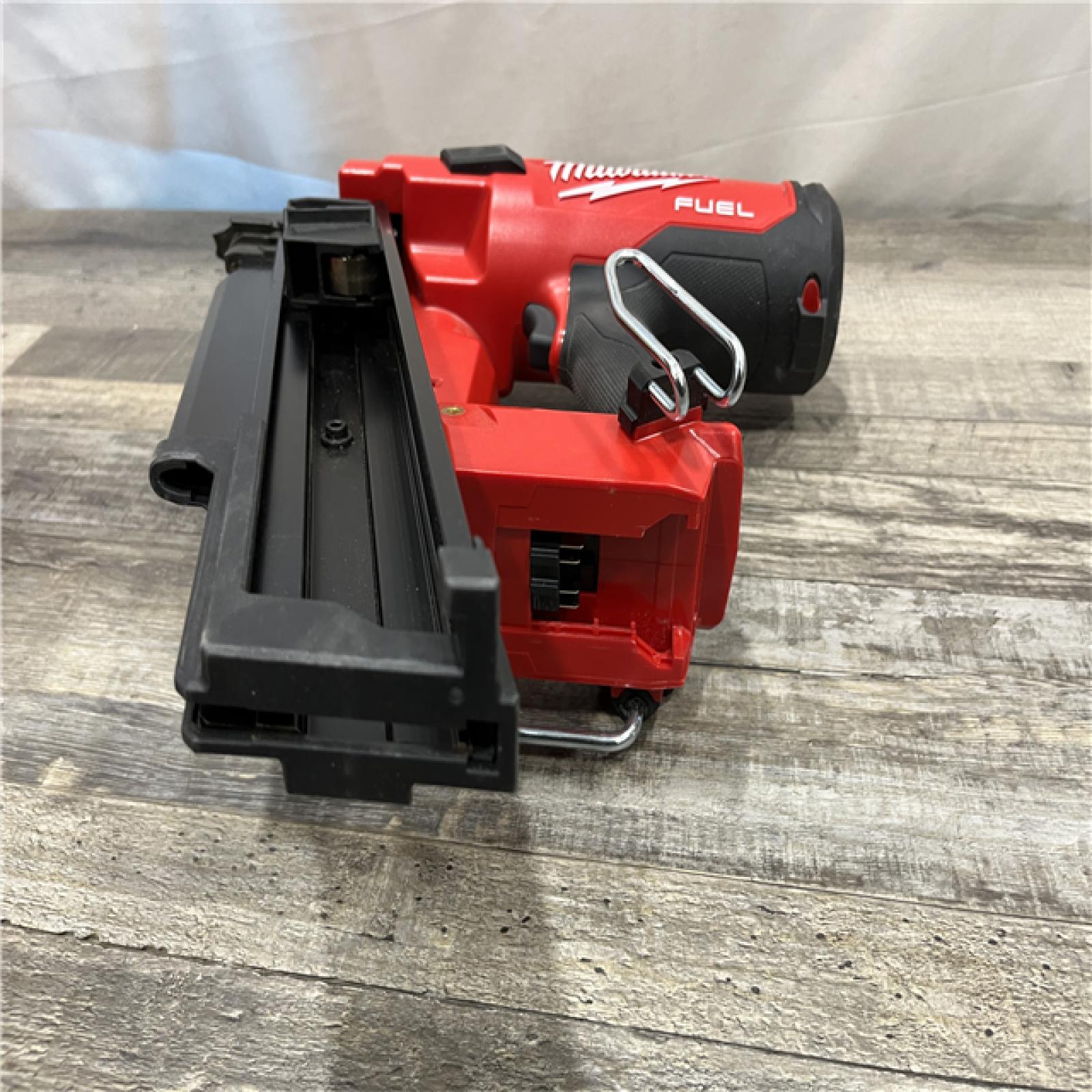 AS-IS Milwaukee FUEL 3-1/2 in. 18-Volt 21-Degree Lithium-Ion Brushless Cordless Framing Nailer (Tool-Only)